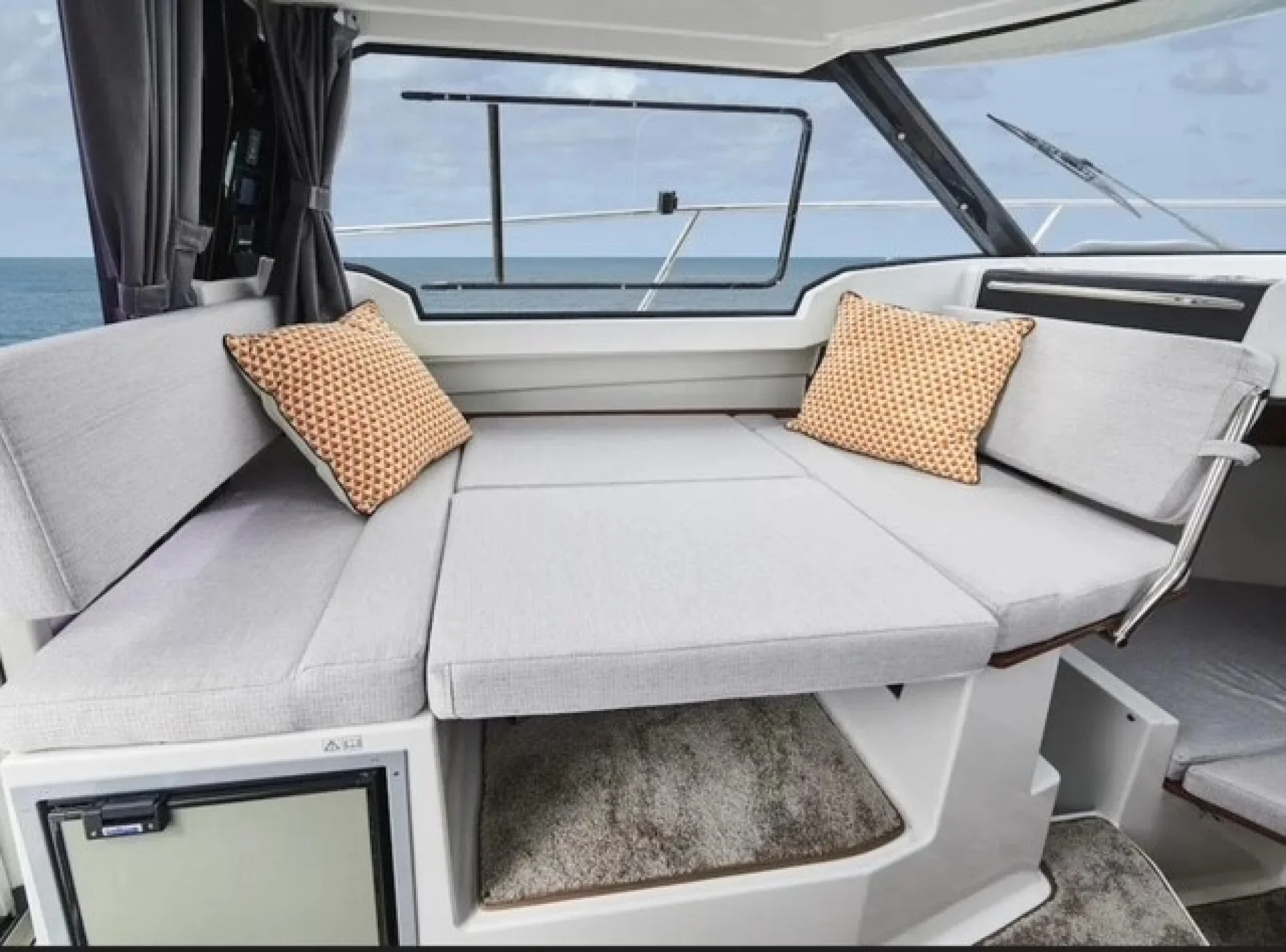 2024 Jeanneau NC Weekender 795 Series 2 - Image 5