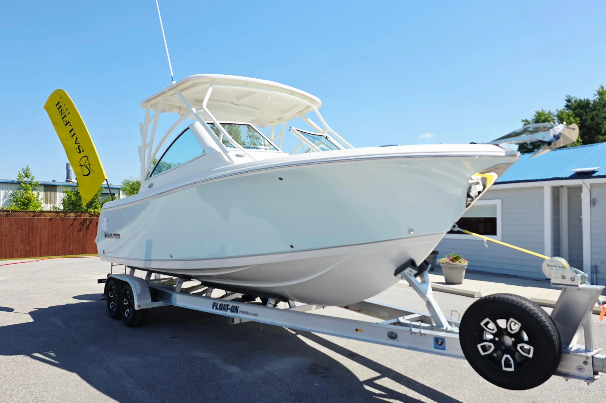 2027 Sailfish 245 DC - Image 2