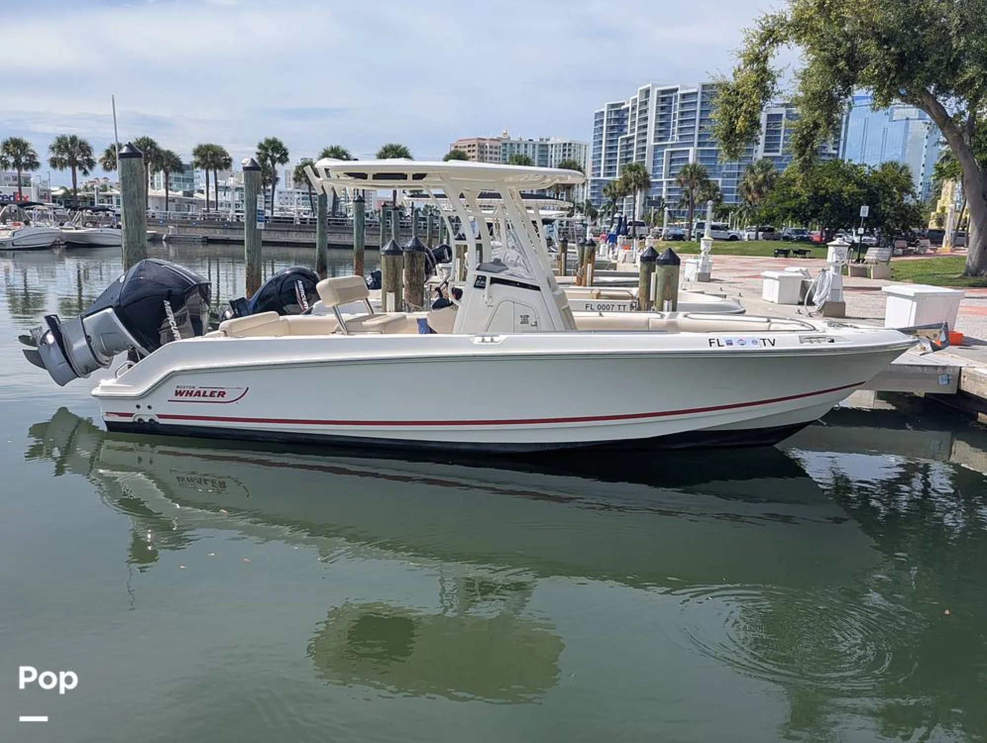 2024 Boston Whaler 230 Outrage - Image 2