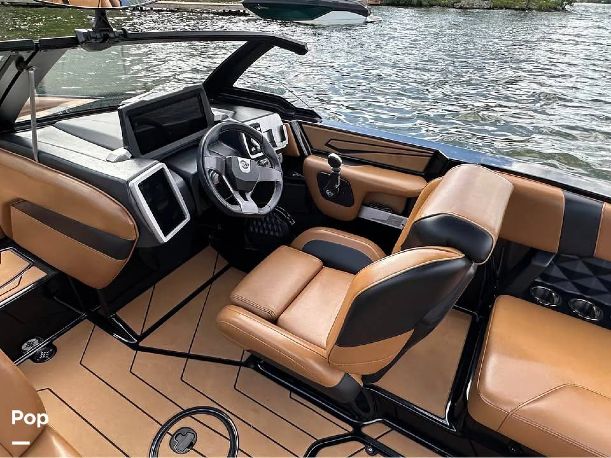 2022 Malibu 21LX - Image 2