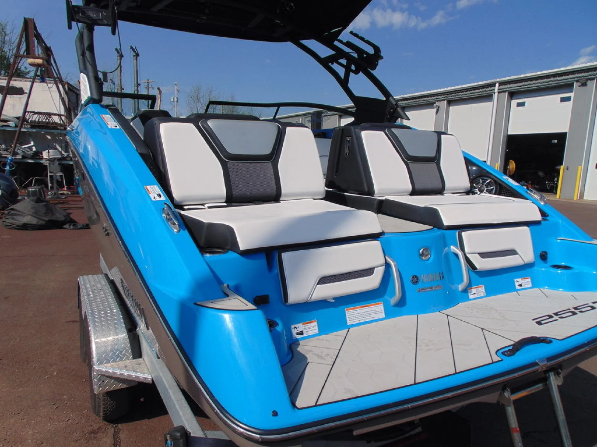Yamaha Marine 255XD - Image 4