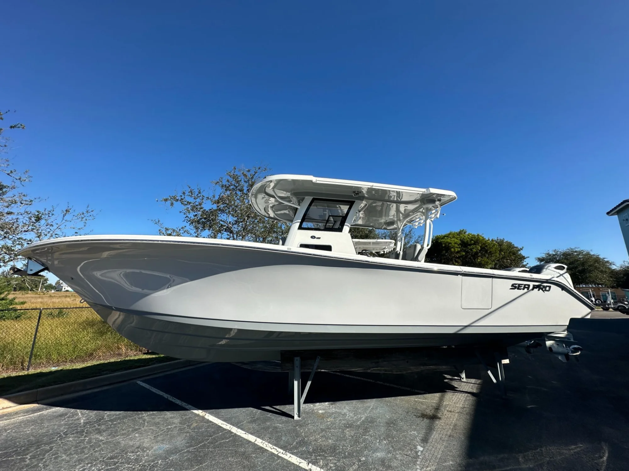 2025 Sea Pro 322 CC - Main Image