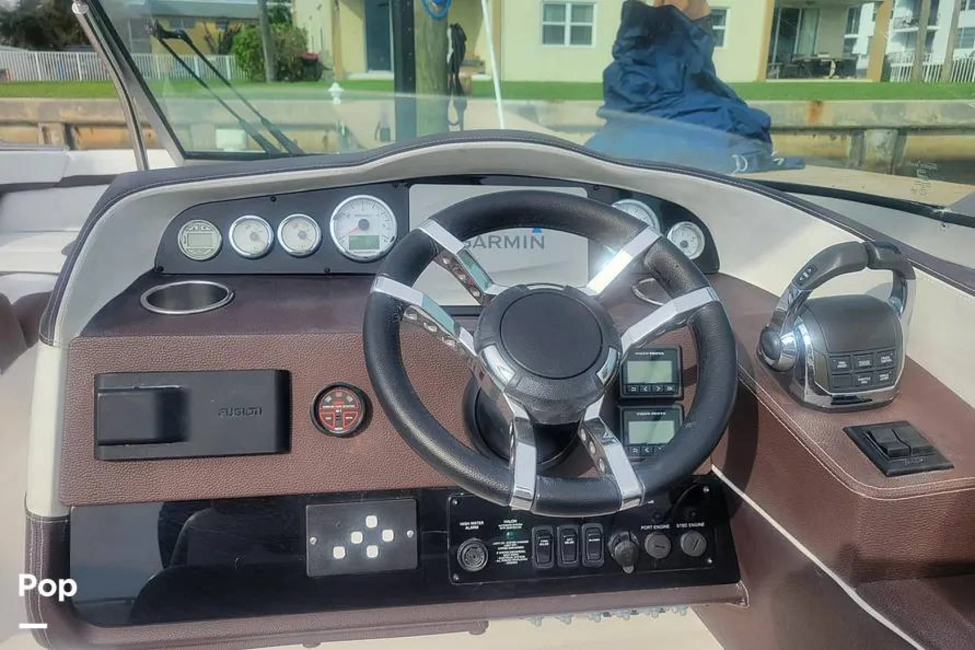 2017 Regal 3200 - Image 5