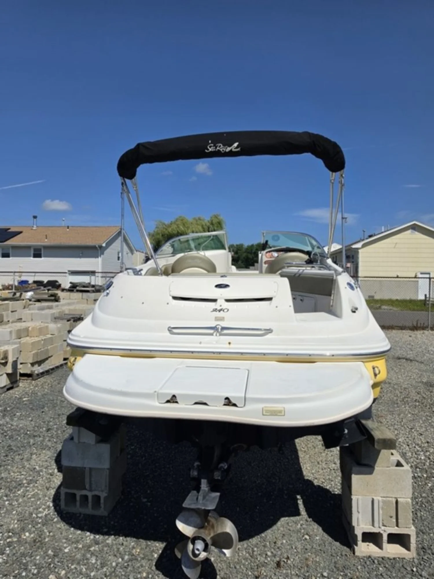 2005 Sea Ray 240 Sundeck - Image 5
