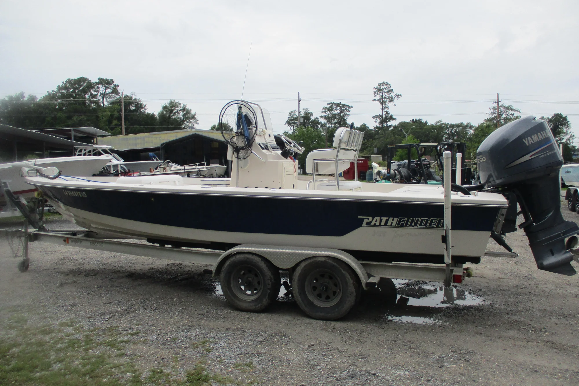 2007 Pathfinder 2400 Tournament Edition - Image 3