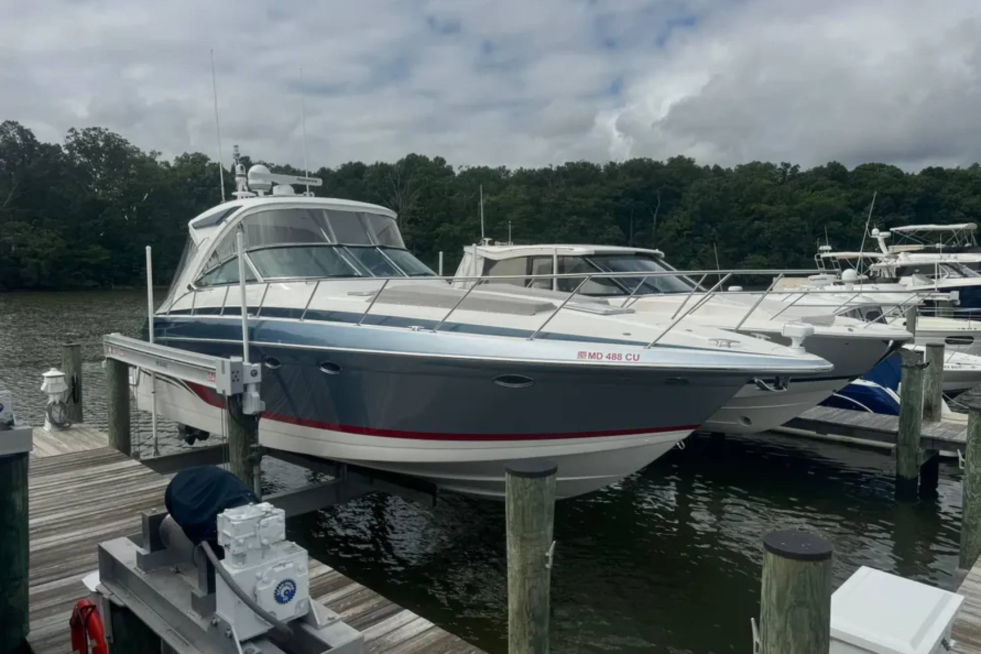 2023 Formula 40 Performance Cruiser - Image 4