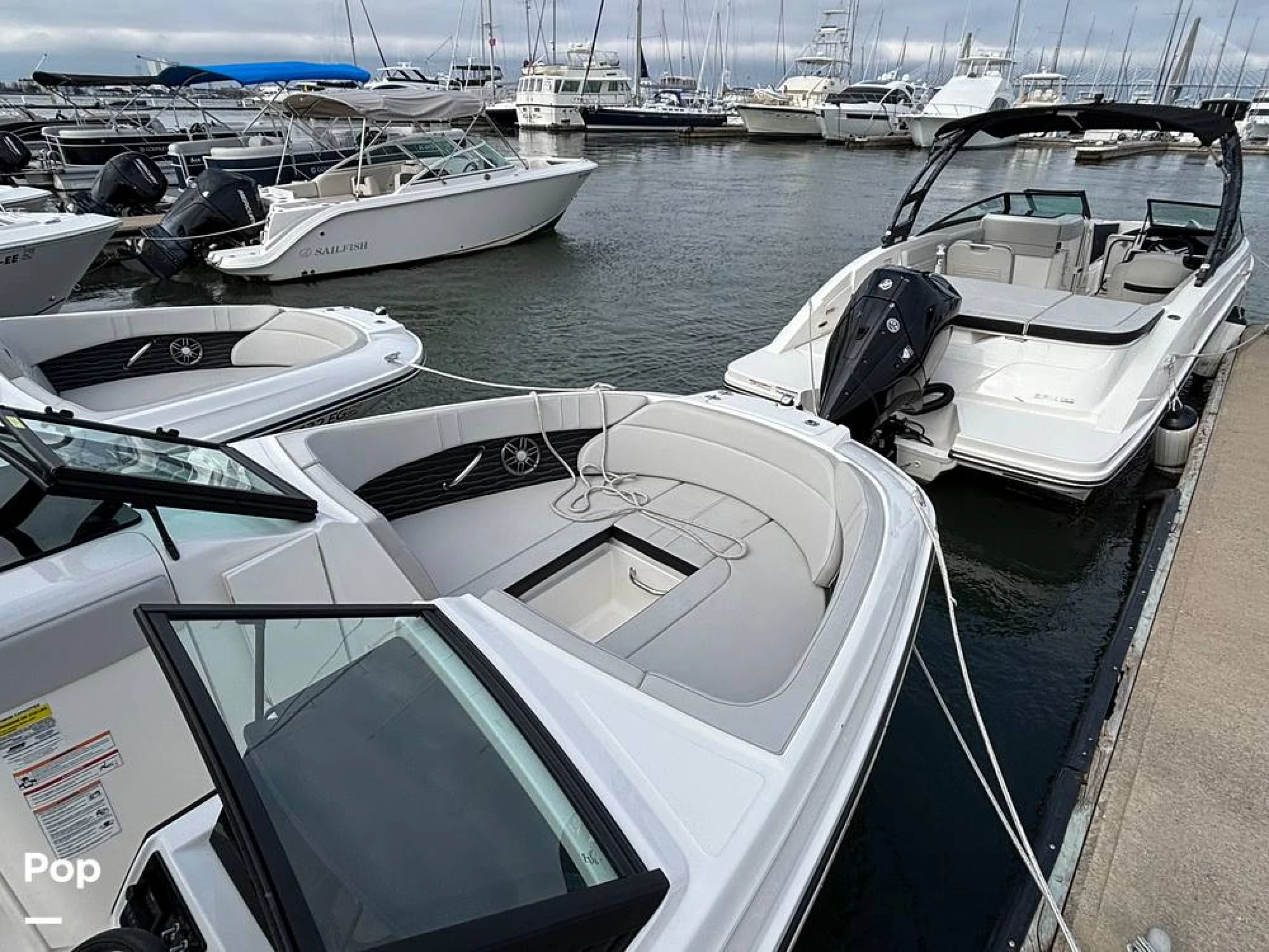 2025 Sea Ray SPX 230 OB - Image 5