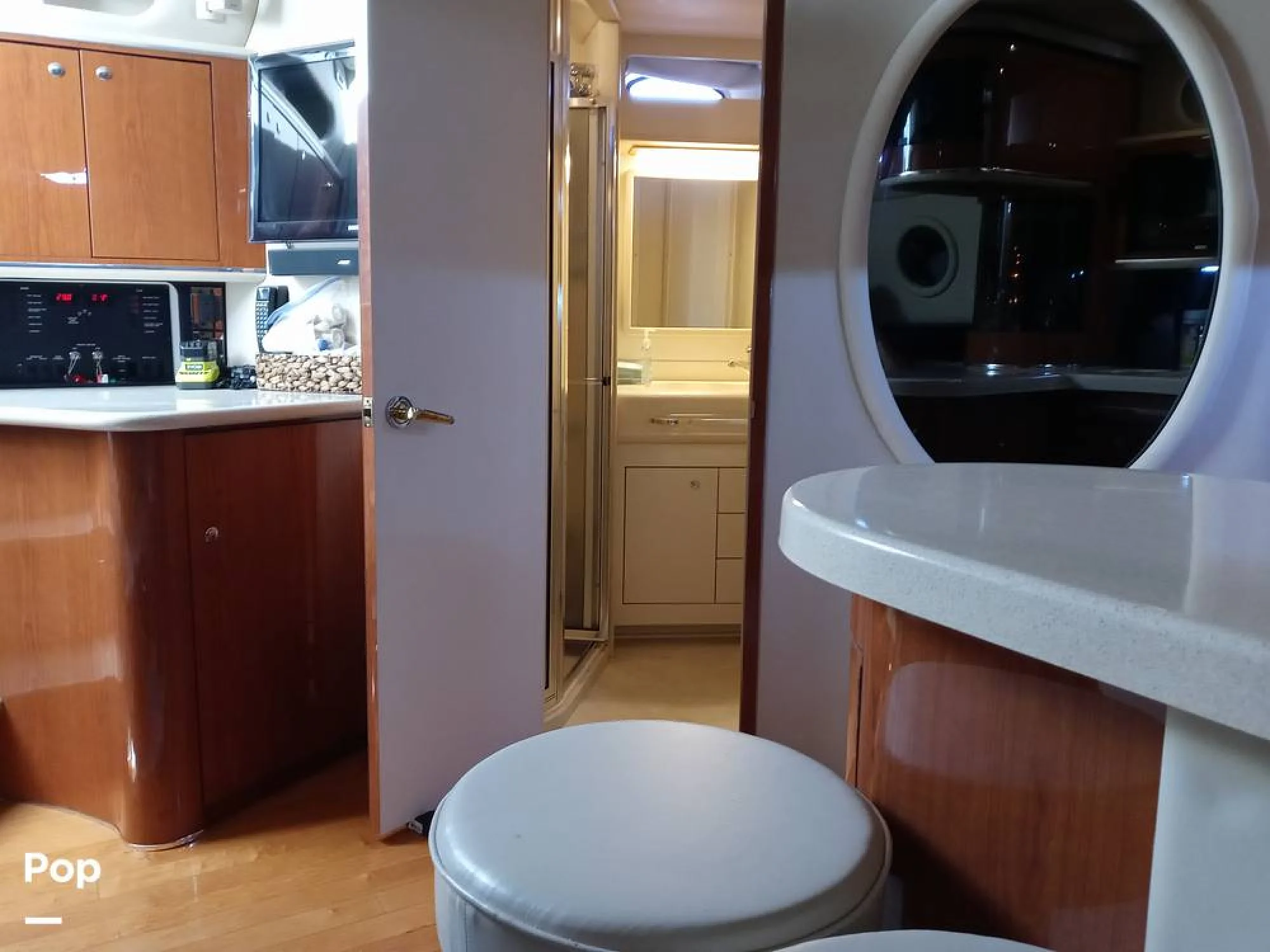 1999 Sea Ray 500 Sundancer - Image 5