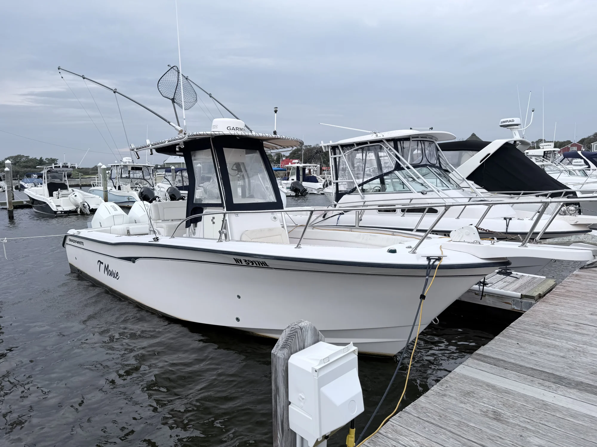 2004 Grady-White Chase 273