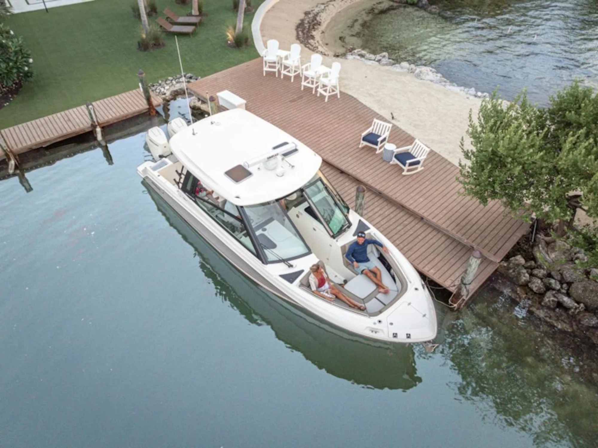 Boston Whaler 330 Vantage - Image 3