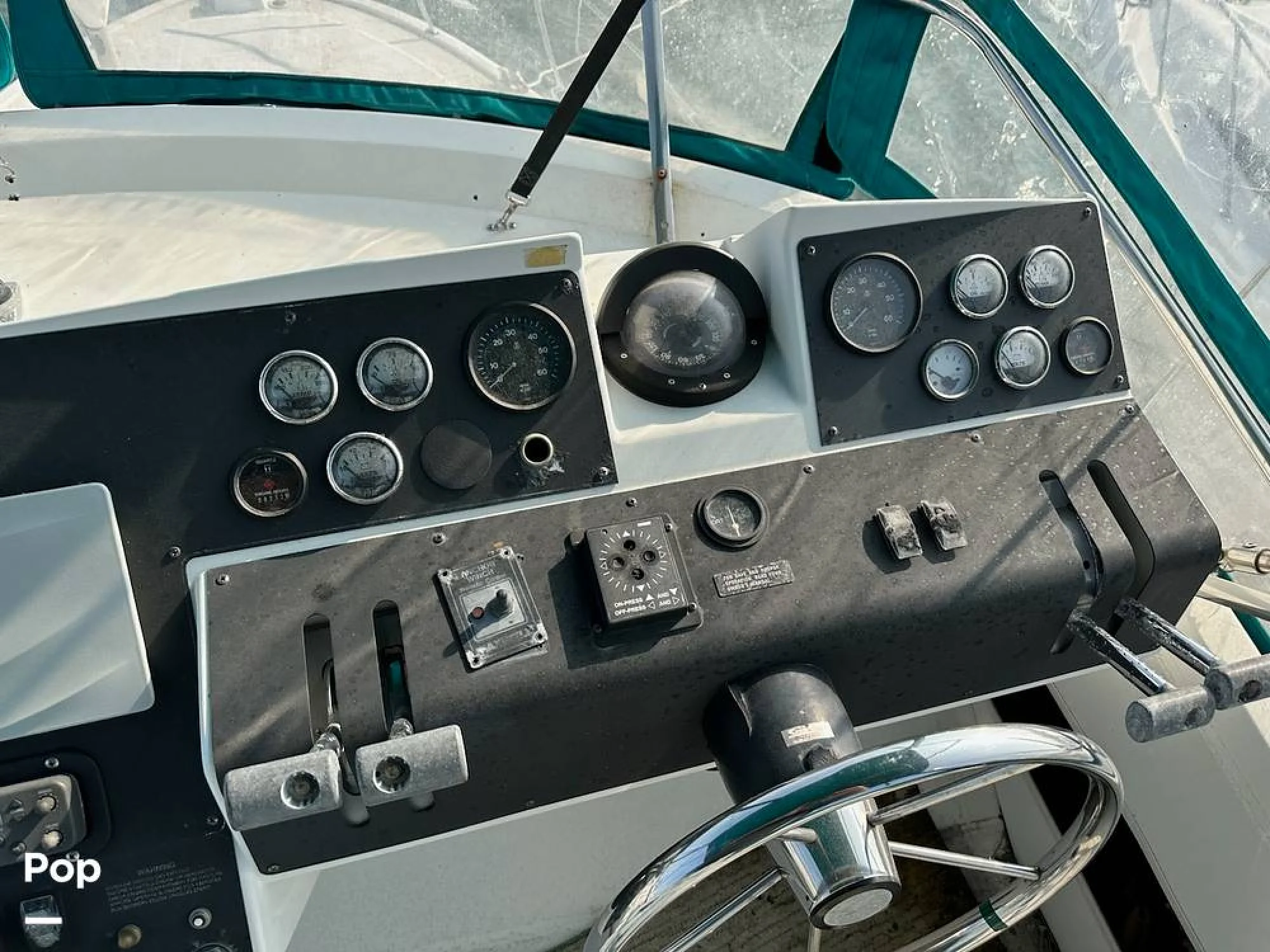 1995 Carver 325 Aft Cabin - Image 5