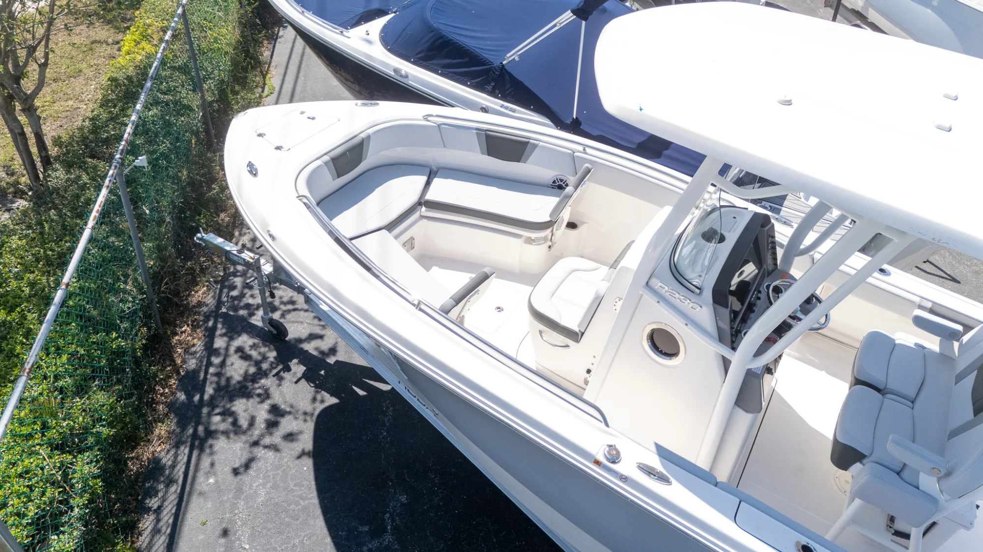 2025 ROBALO R230 - Image 5