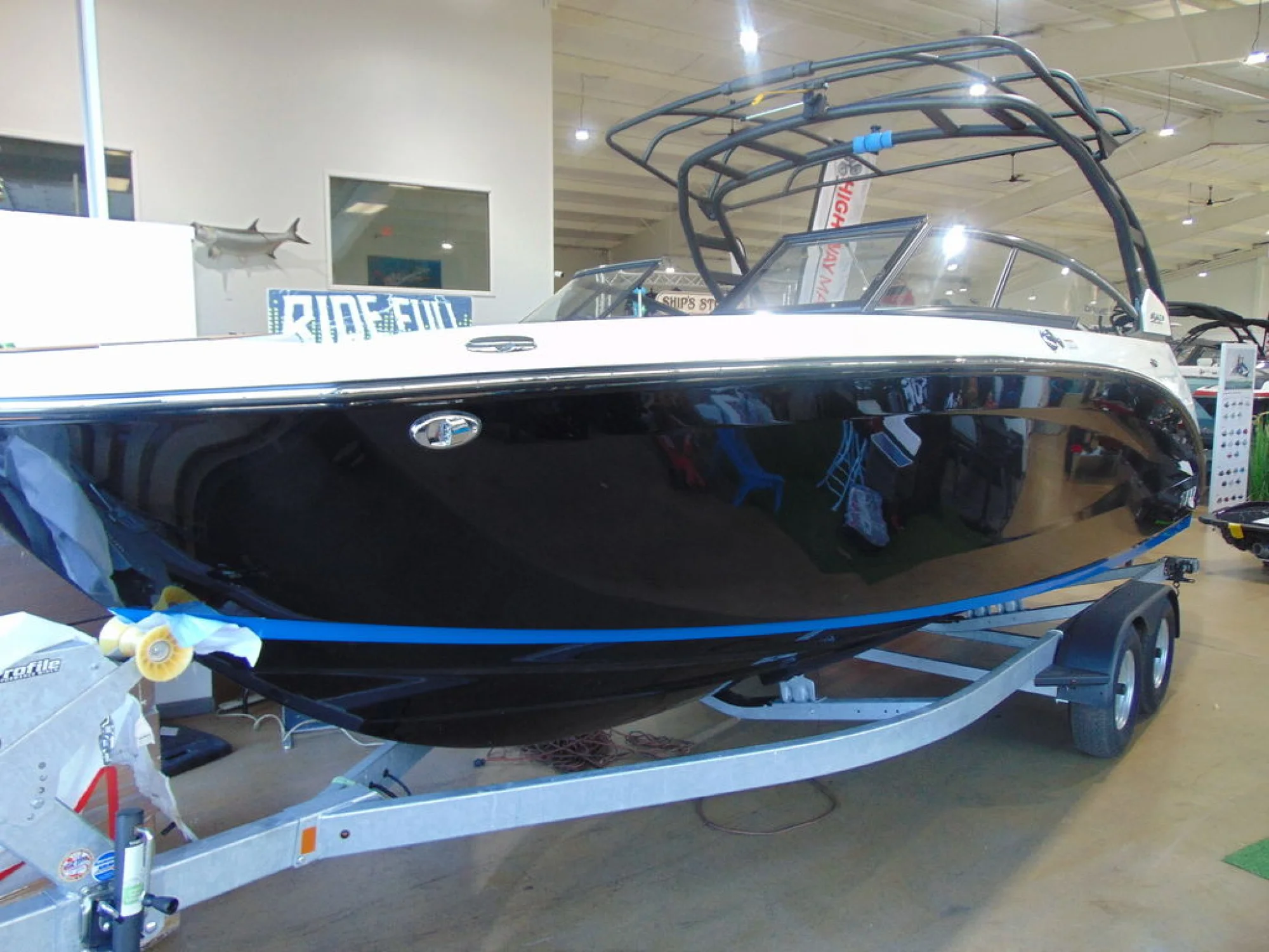 Yamaha Boats 252SD - Image 3