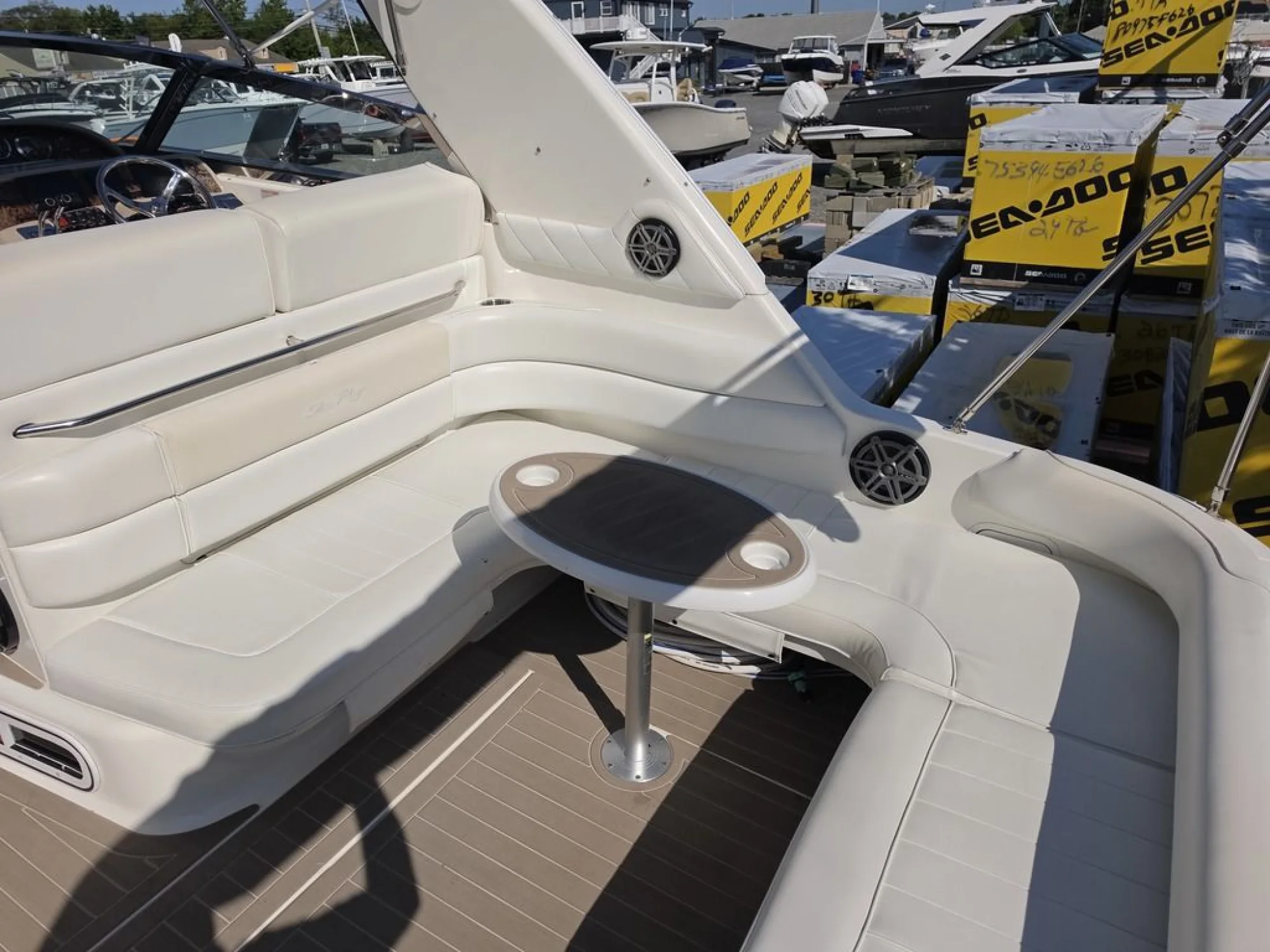 1998 Sea Ray 370 Sundancer - Image 4