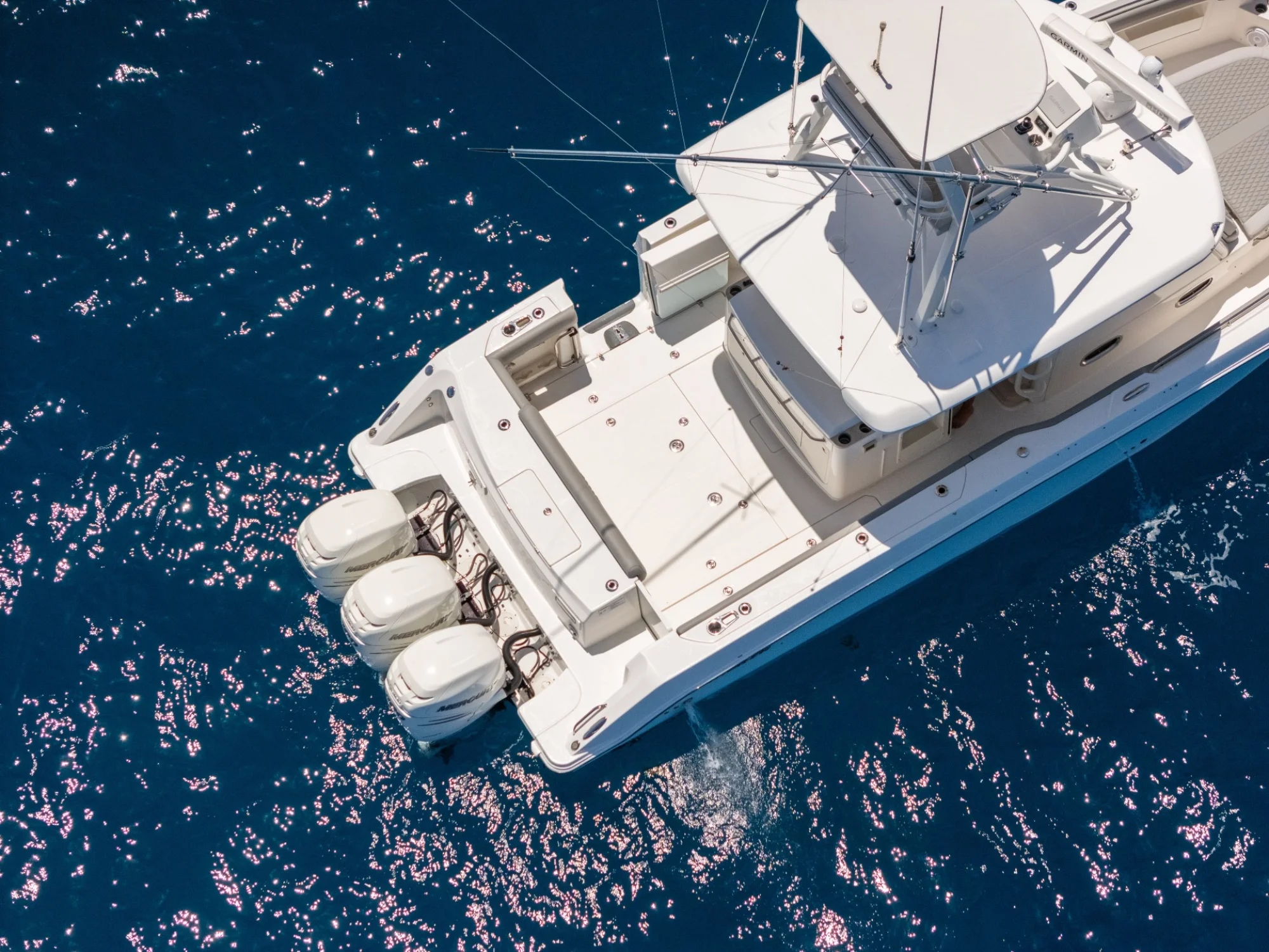 2020 Boston Whaler 380 Outrage - Image 4