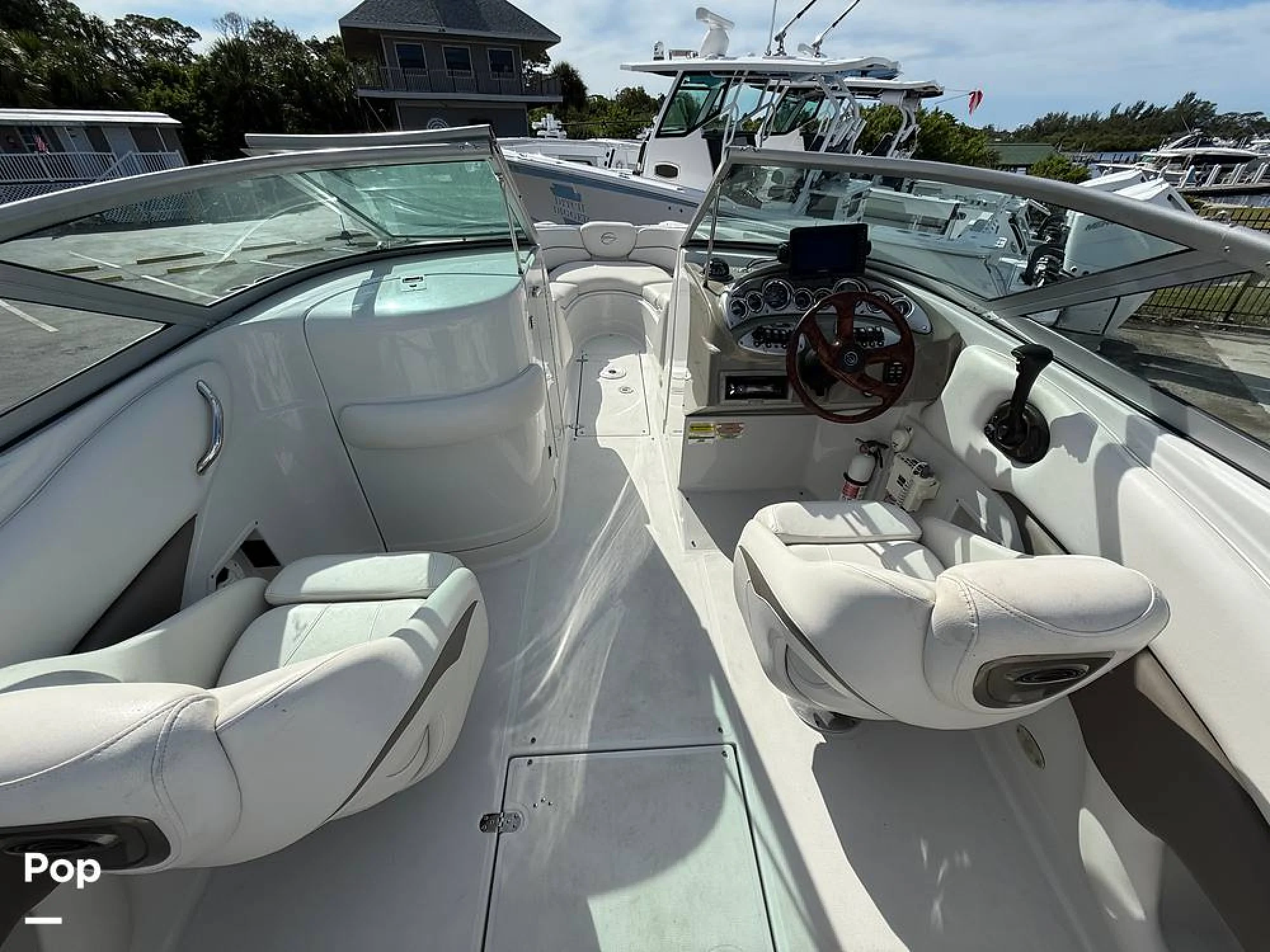2007 Crownline 260LS - Image 4