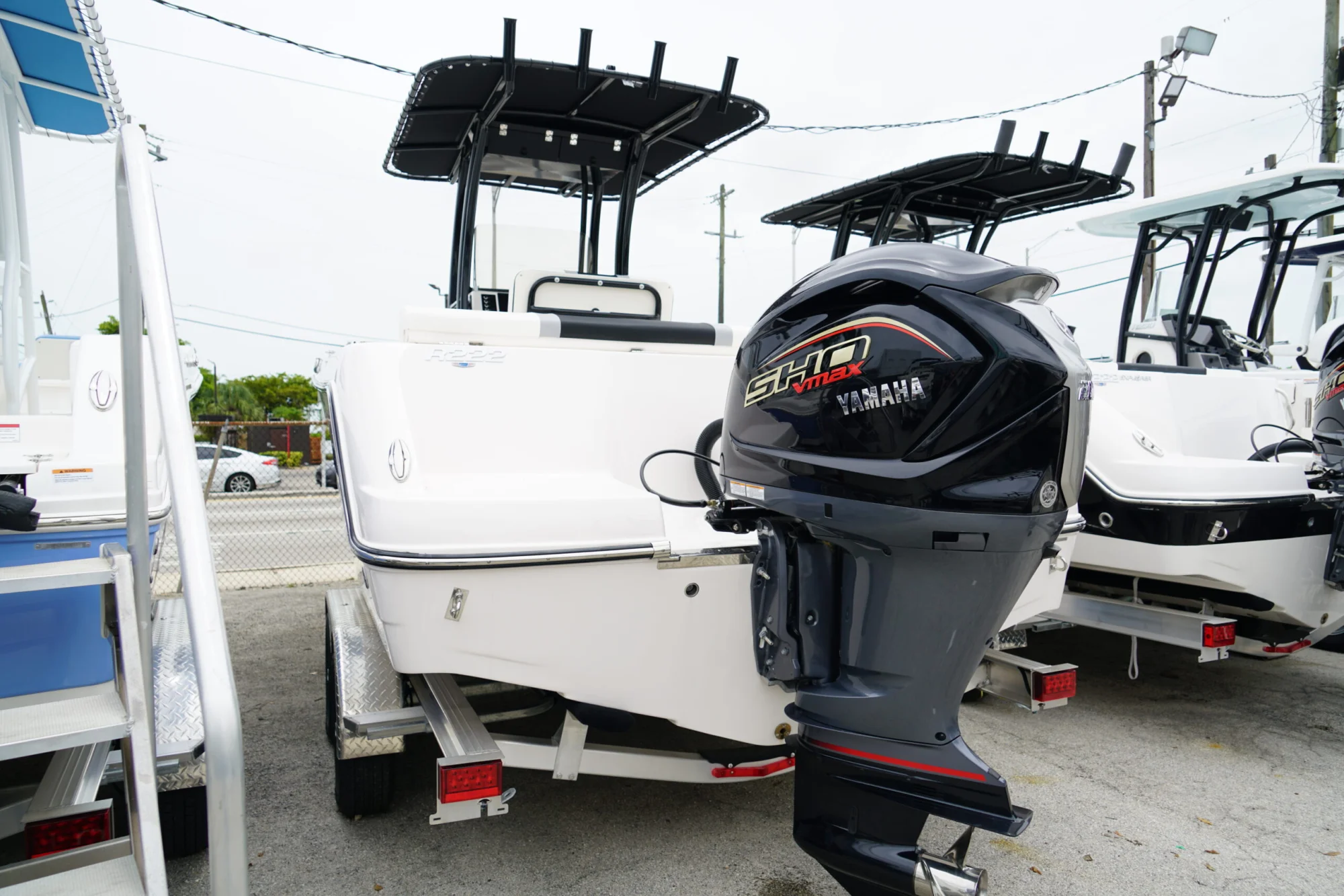 2025 ROBALO R222 - Image 4