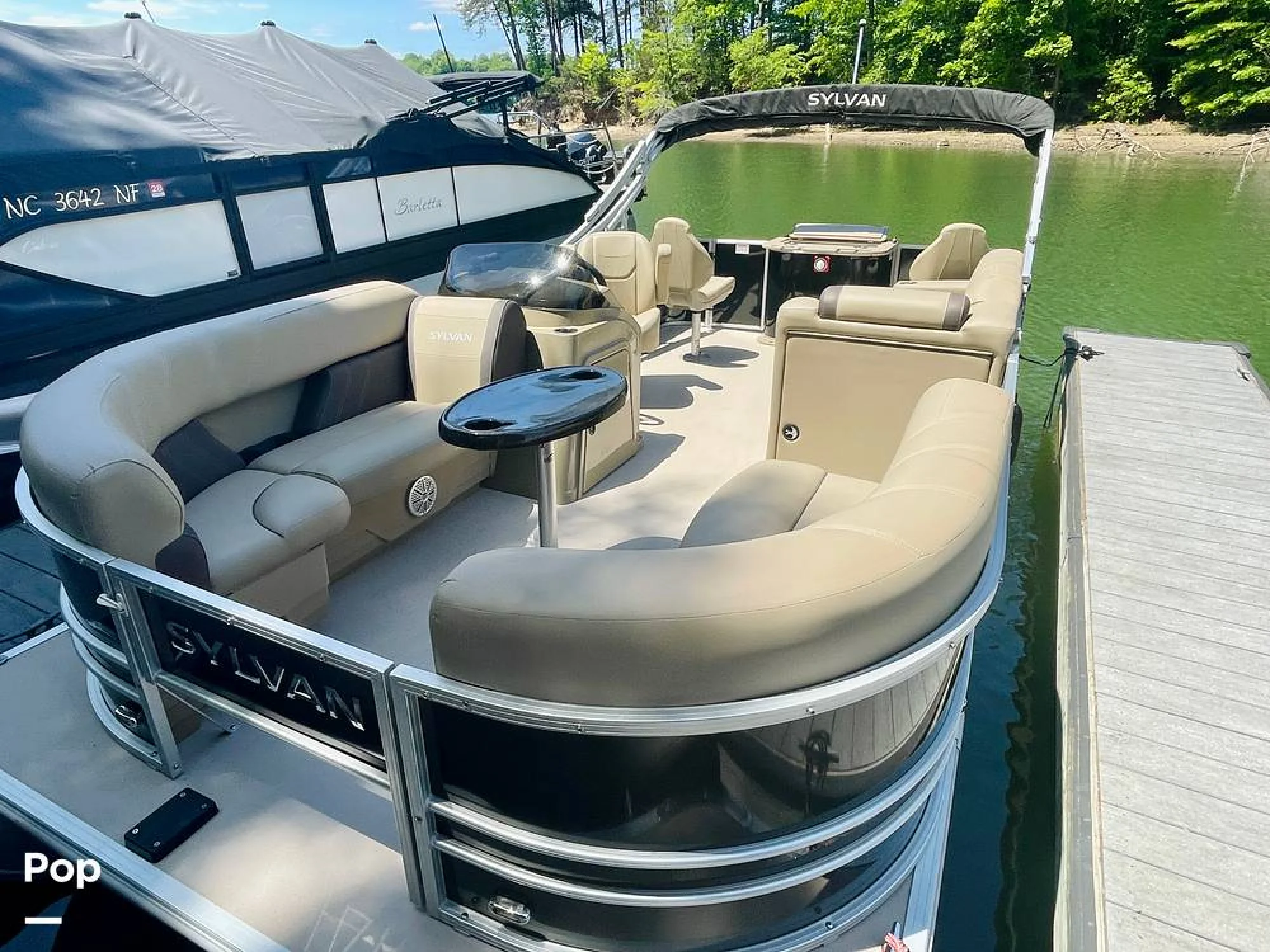 2021 Sylvan Mirage 8520 Party Fish - Image 2