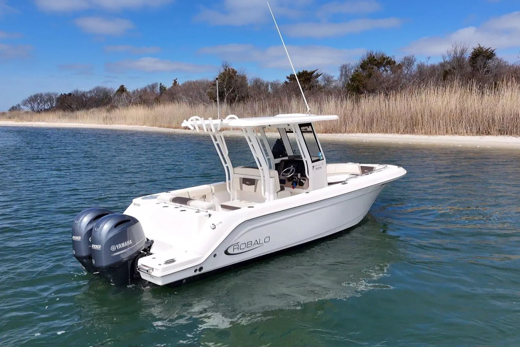 2020 Robalo R272 Center Console - Image 3