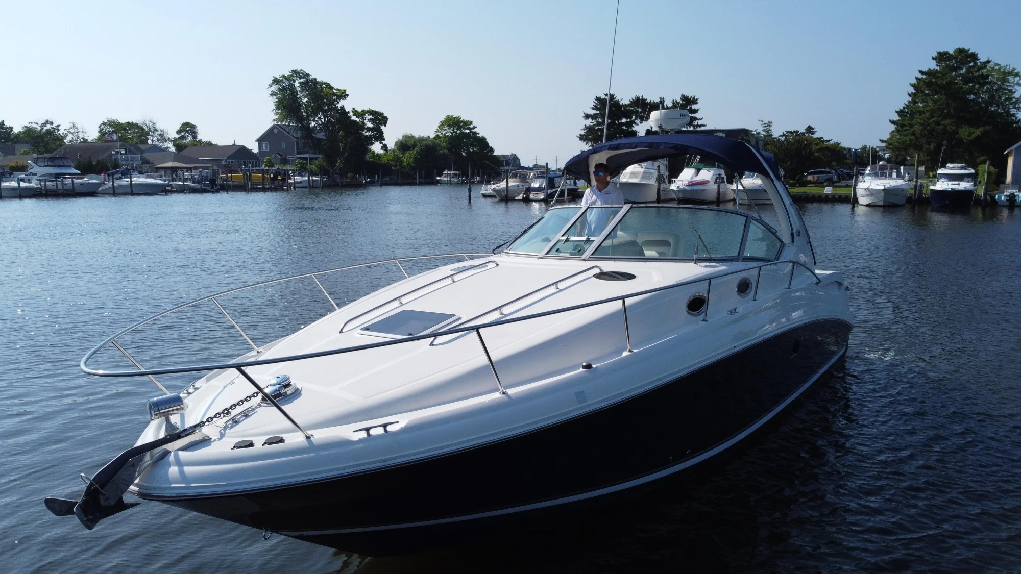2004 Sea Ray Sundancer 320 - Image 3