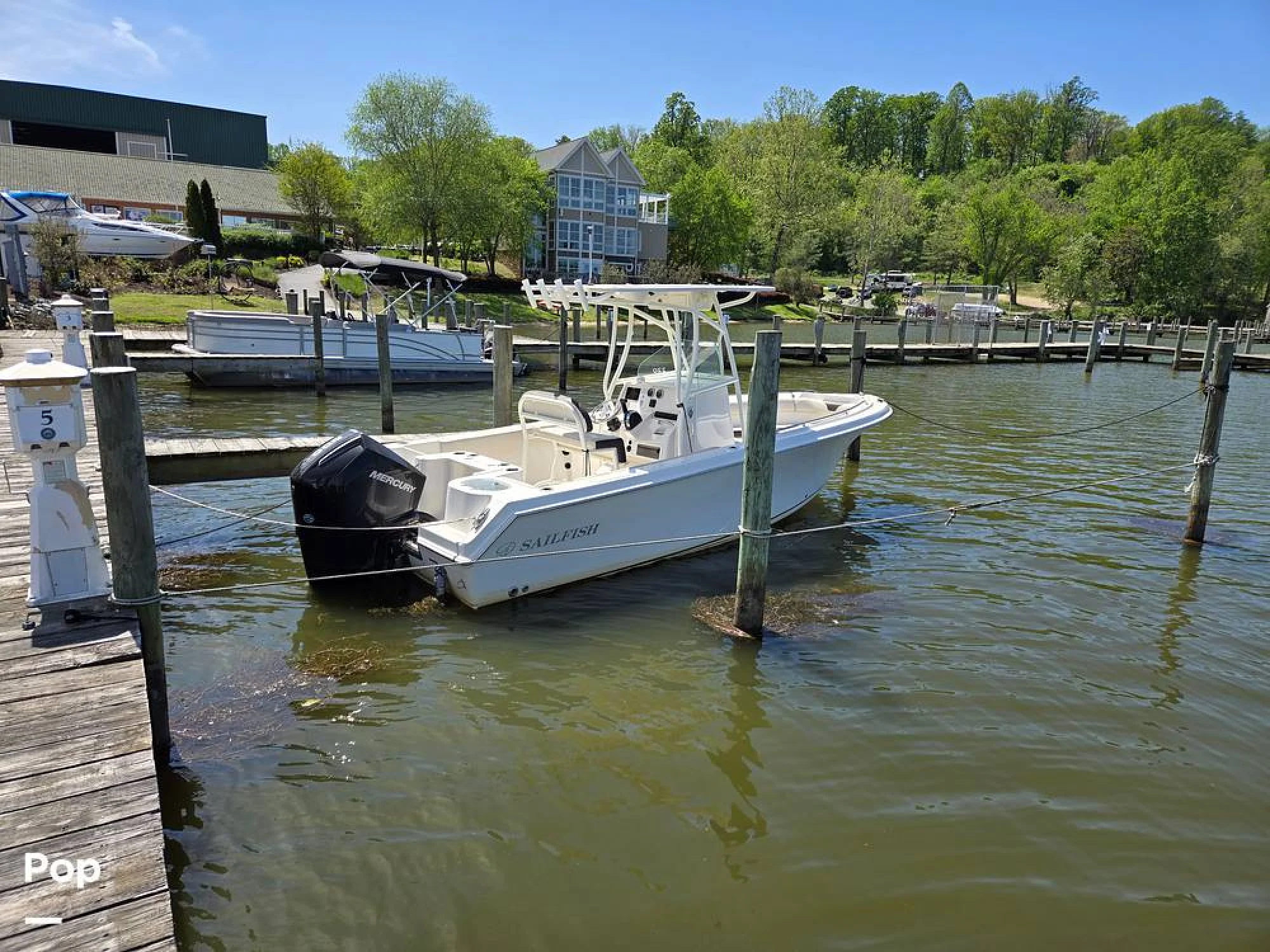 2024 Sailfish 220 CC - Main Image