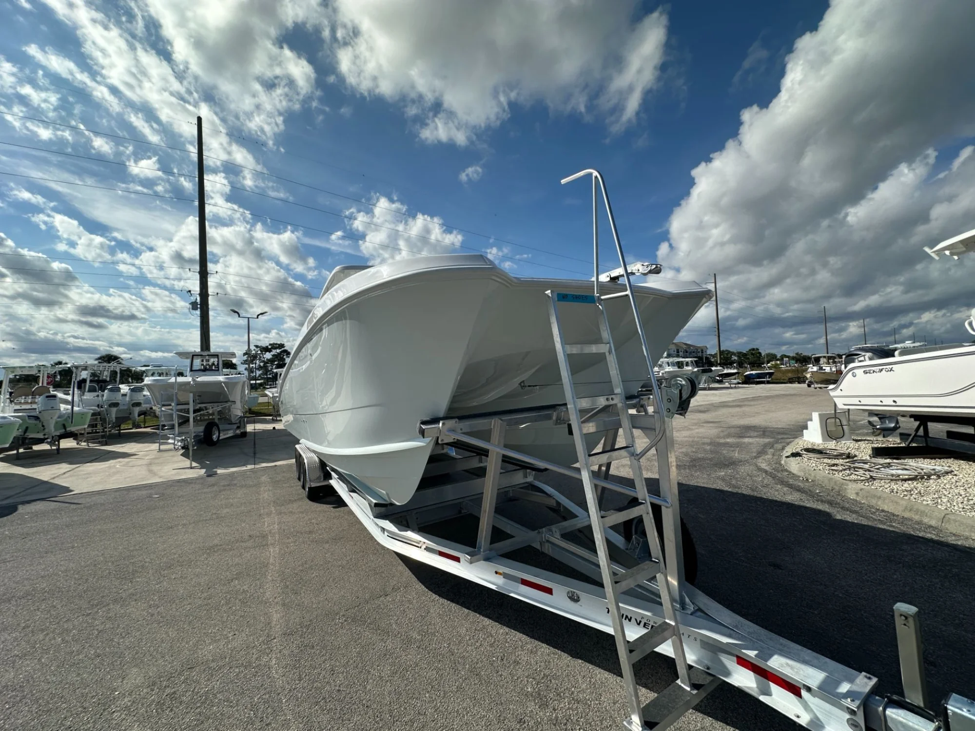 2026 Twin Vee 340 GFX - Image 2