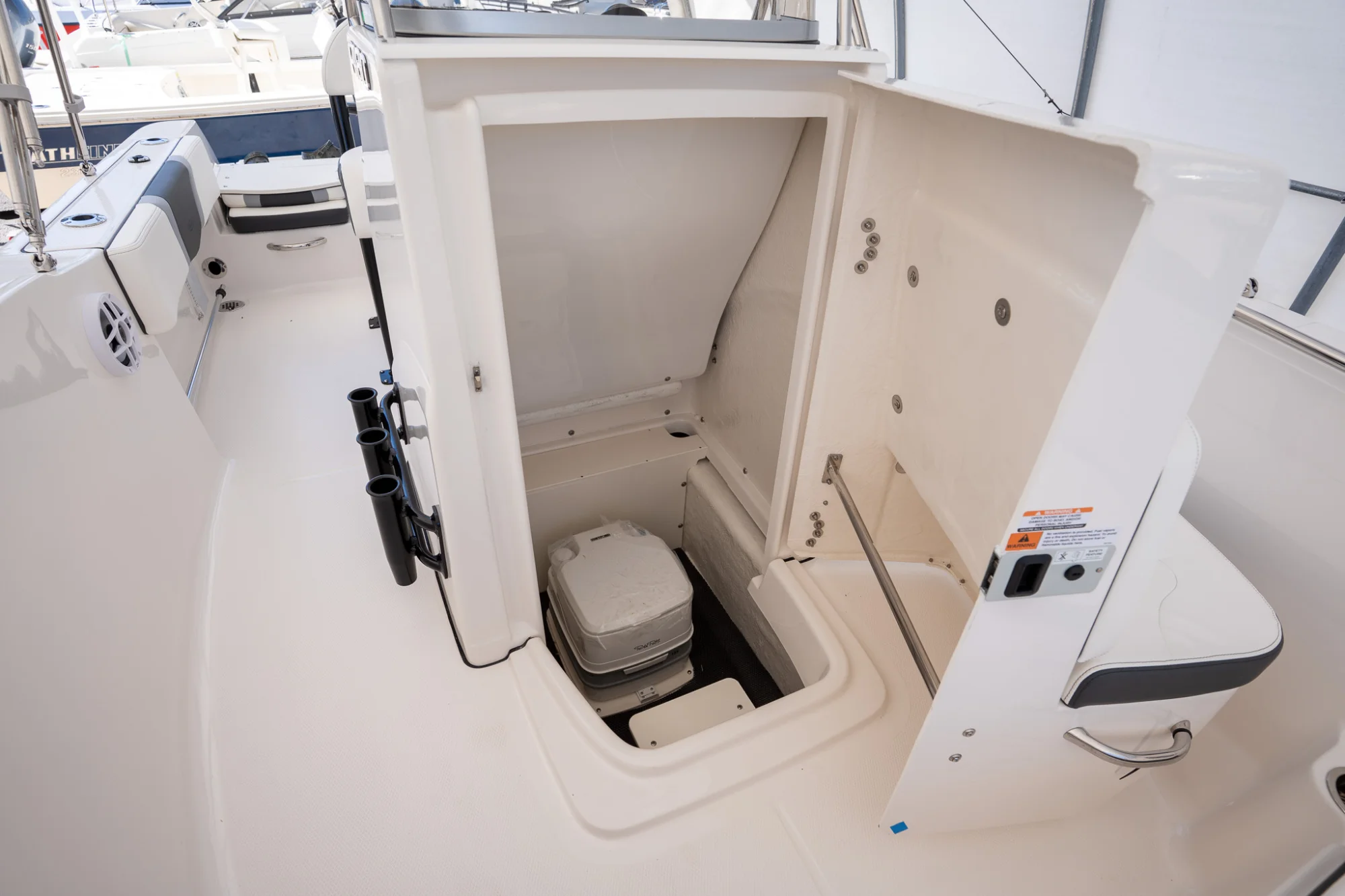 2025 ROBALO R180 - Image 5