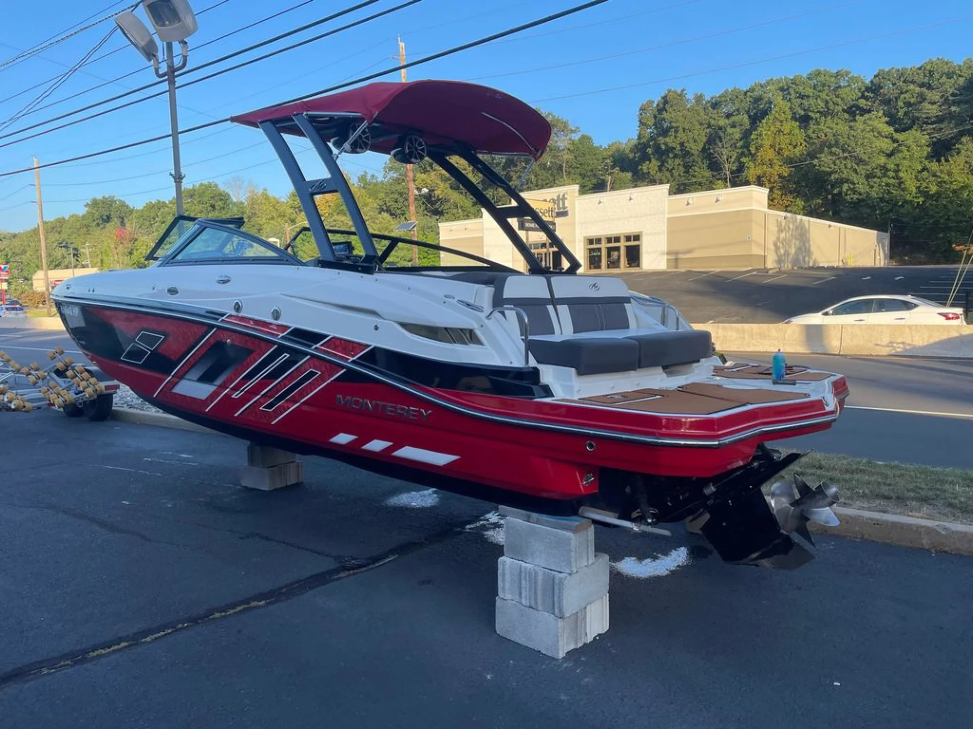 2018 Monterey M6 - Image 5