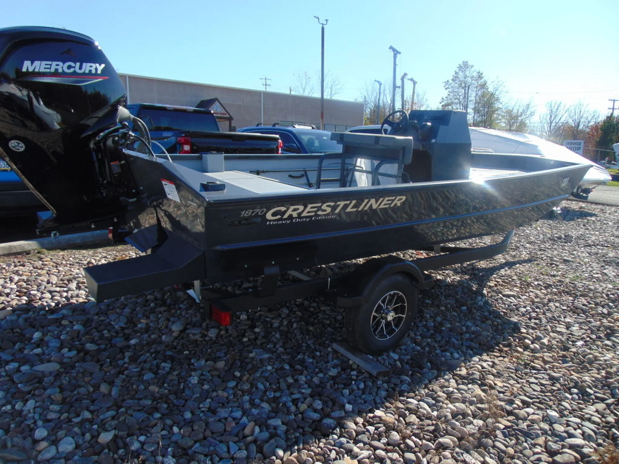 Crestliner 1870 Retriever FCC - Image 5