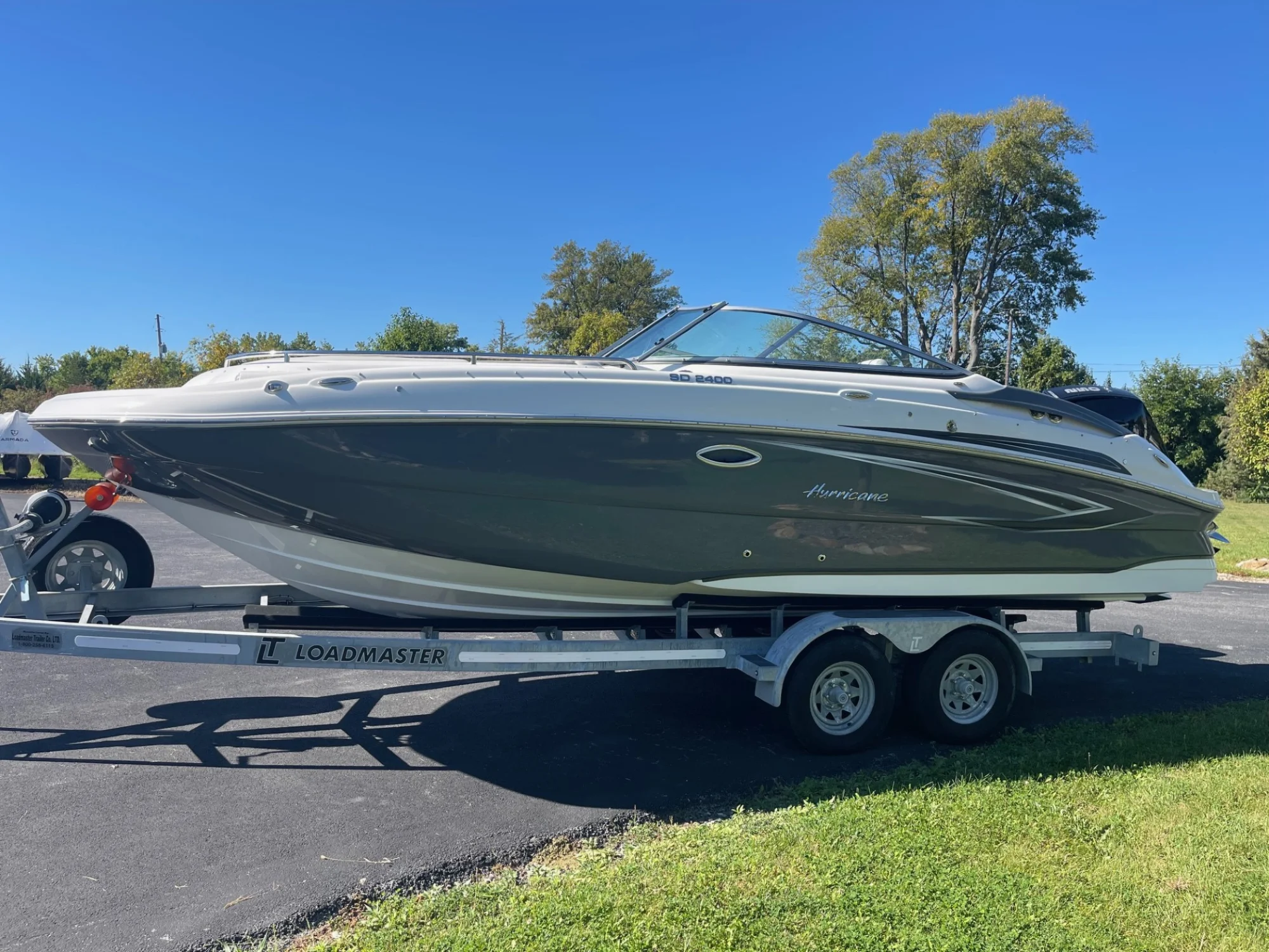 2023 Hurricane 24ft SunDeck 2400 OB