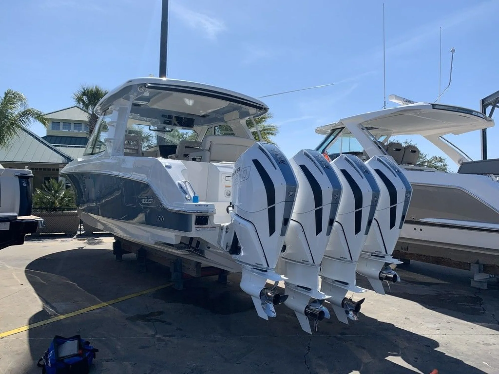 Boston Whaler 380 Realm - Image 5