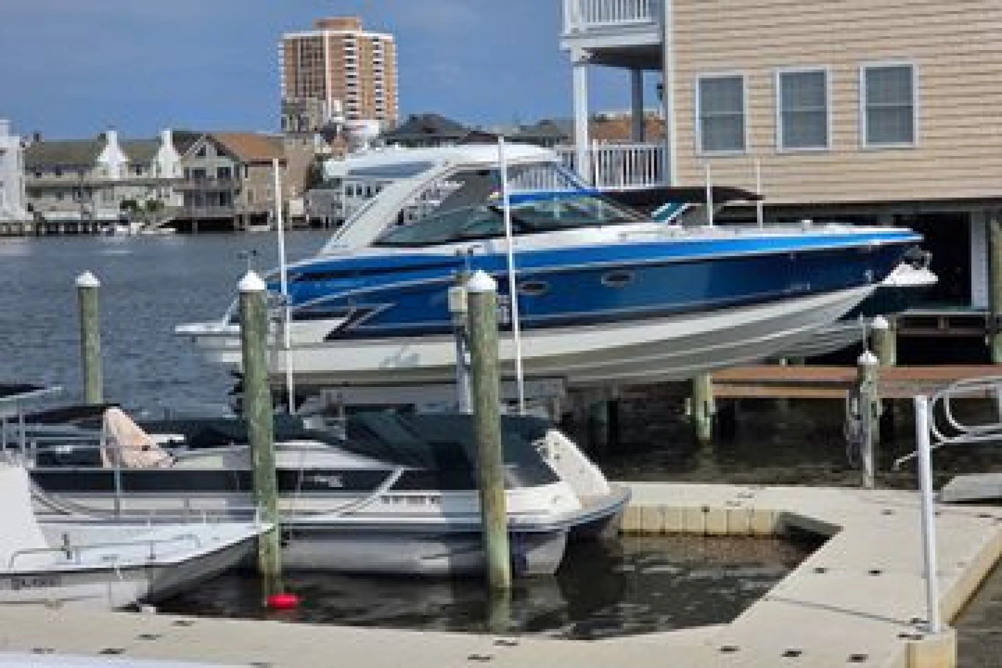2020 33' Formula 330 Crossover Bowrider - Image 3