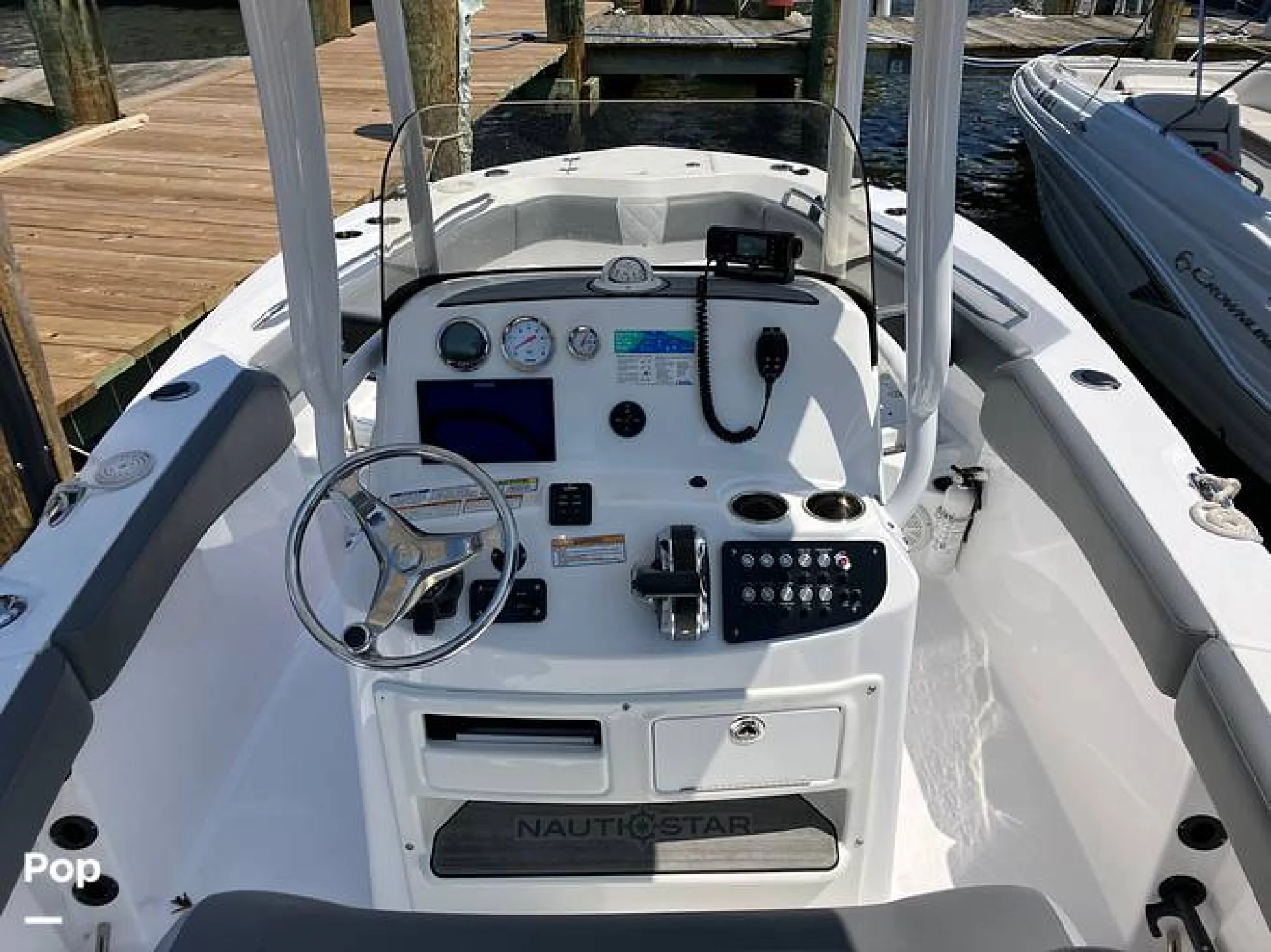 2024 NauticStar 22L - Image 4