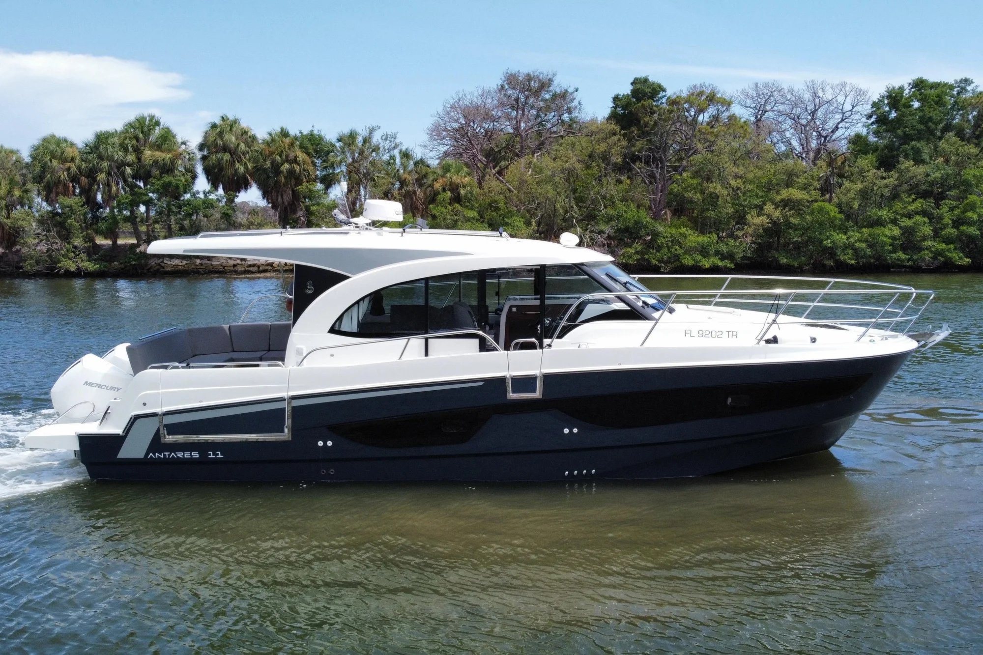 2024 Beneteau Antares 11 - Image 2