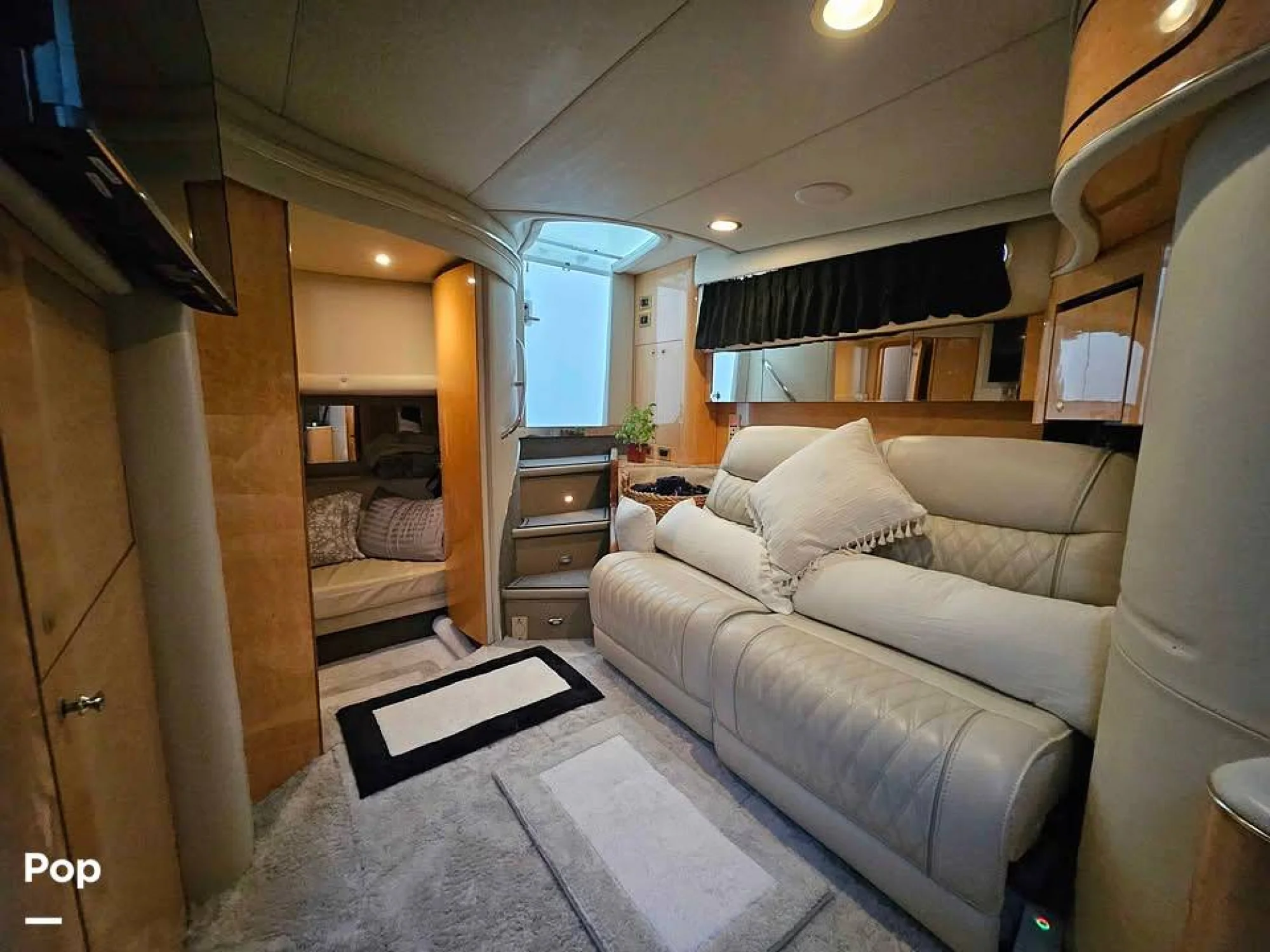 1997 Sea Ray 450 Sundancer - Image 2