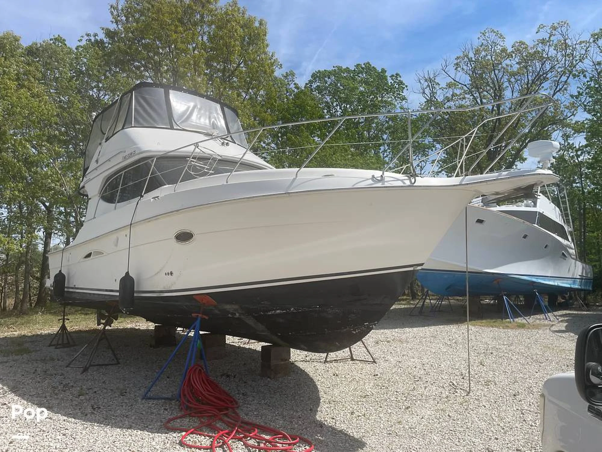 2004 Silverton 34 Convertible - Image 3