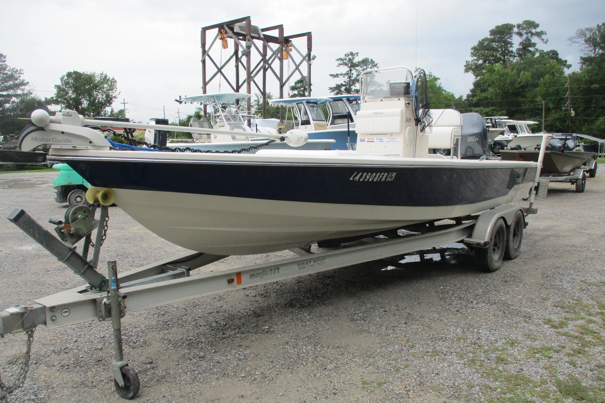 2007 Pathfinder 2400 Tournament Edition - Image 4