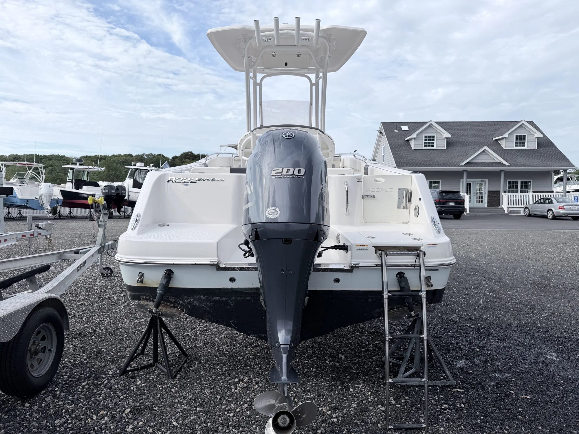 2022 Robalo R222 Explorer - Image 5