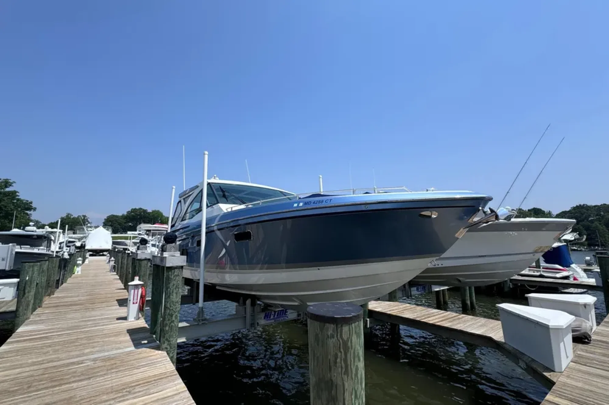 2020 Formula 430 Super Sport Crossover - Image 2