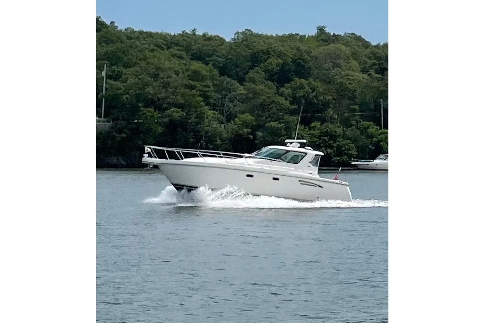 2004 Tiara Yachts 3600 Sovran - Image 4