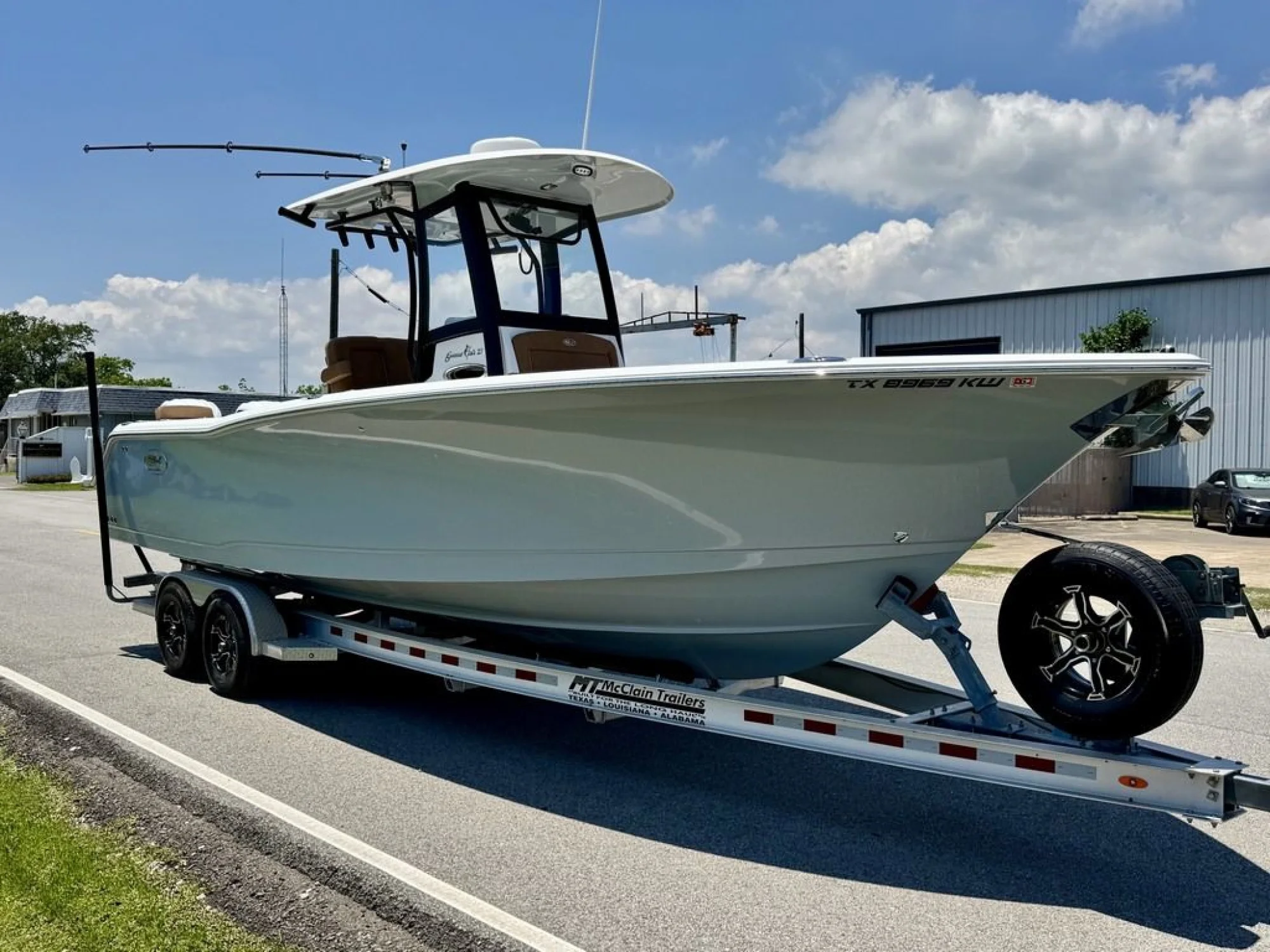 2024 Sea Hunt Gamefish 27 With Coffin Box - Image 5