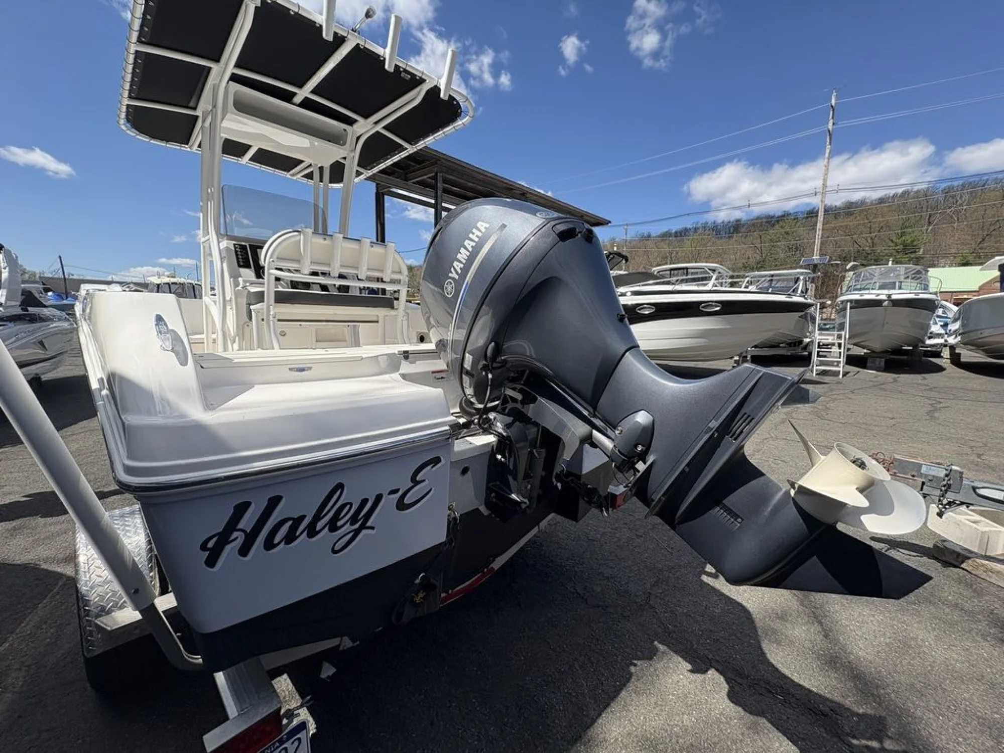 2023 Robalo R180 - Image 5