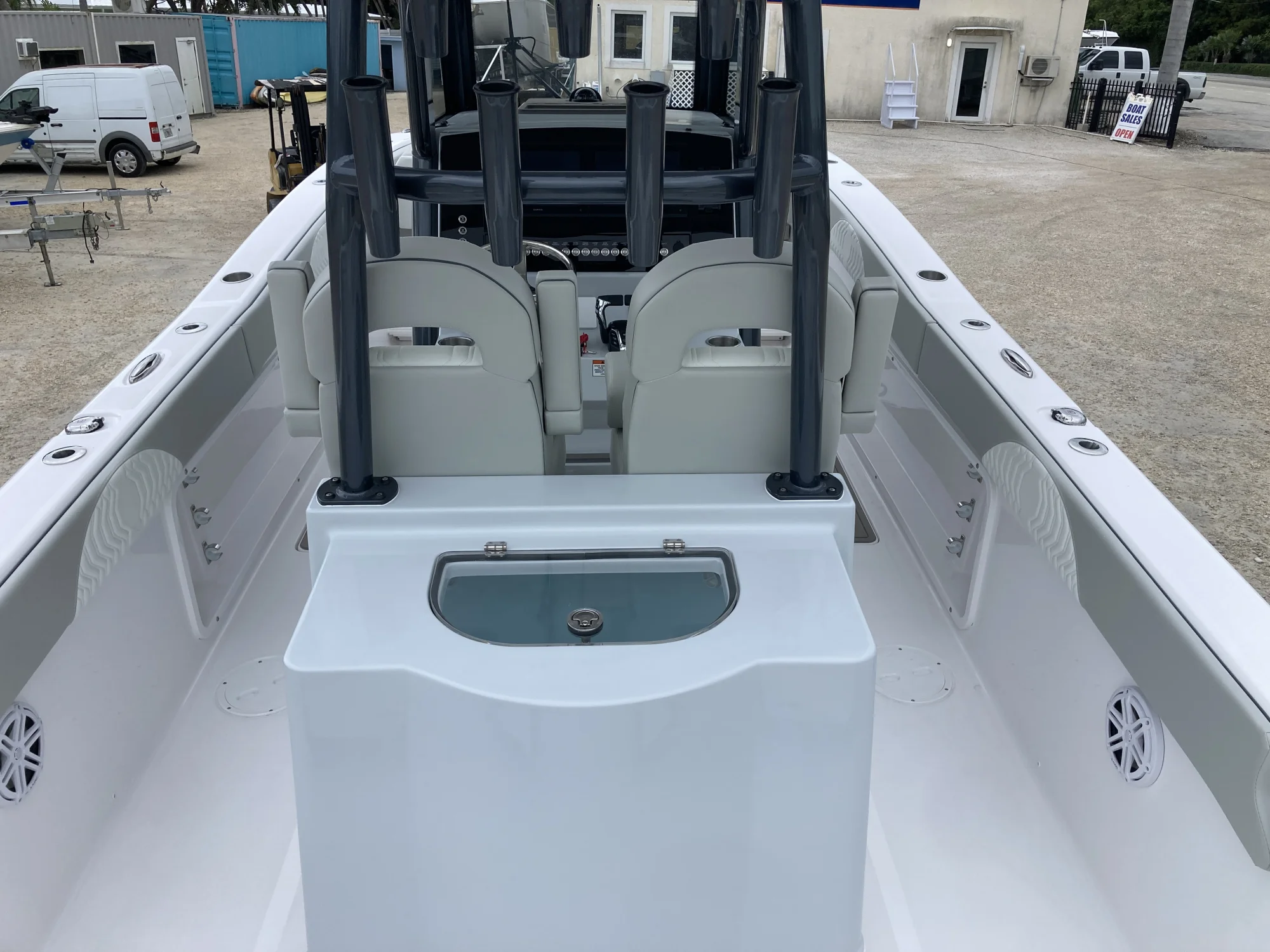 2026 Twin Vee 260 GFX2 - Image 5