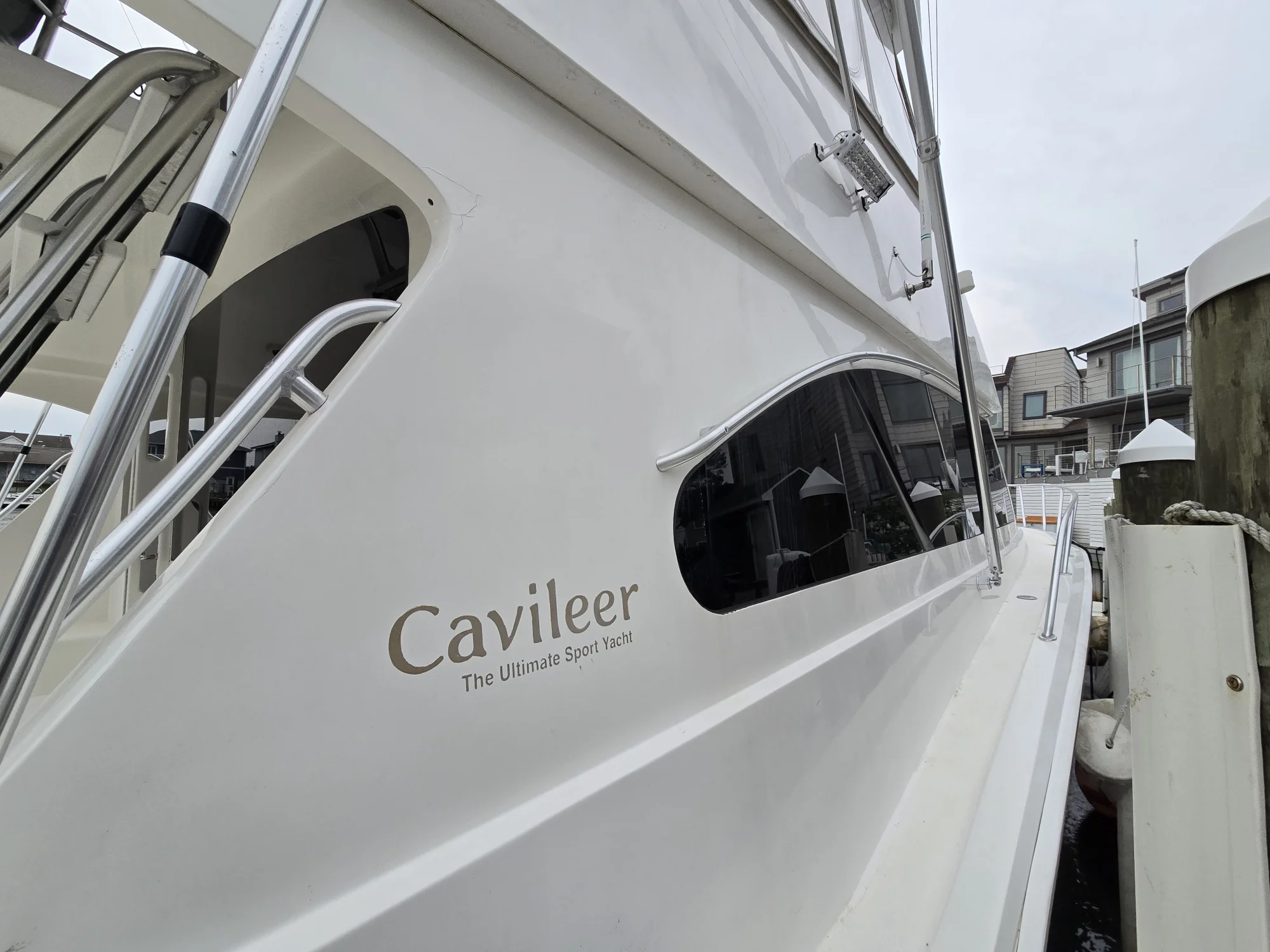 2001 53' Cavileer 53 Convertible | 53' - Image 5