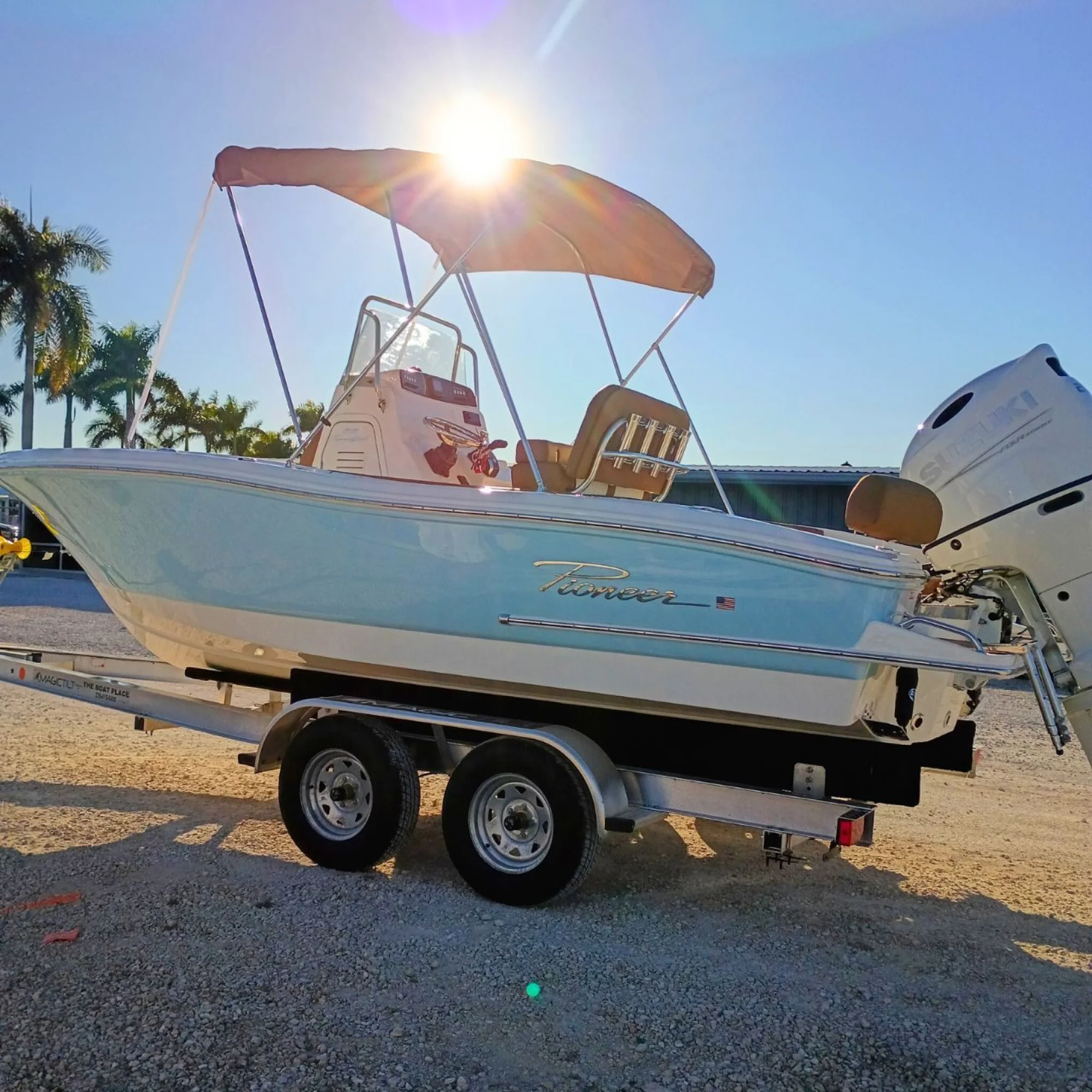 2026 Pioneer 202 Sportfish Bay Boat Carolina Blue 213A - Image 3
