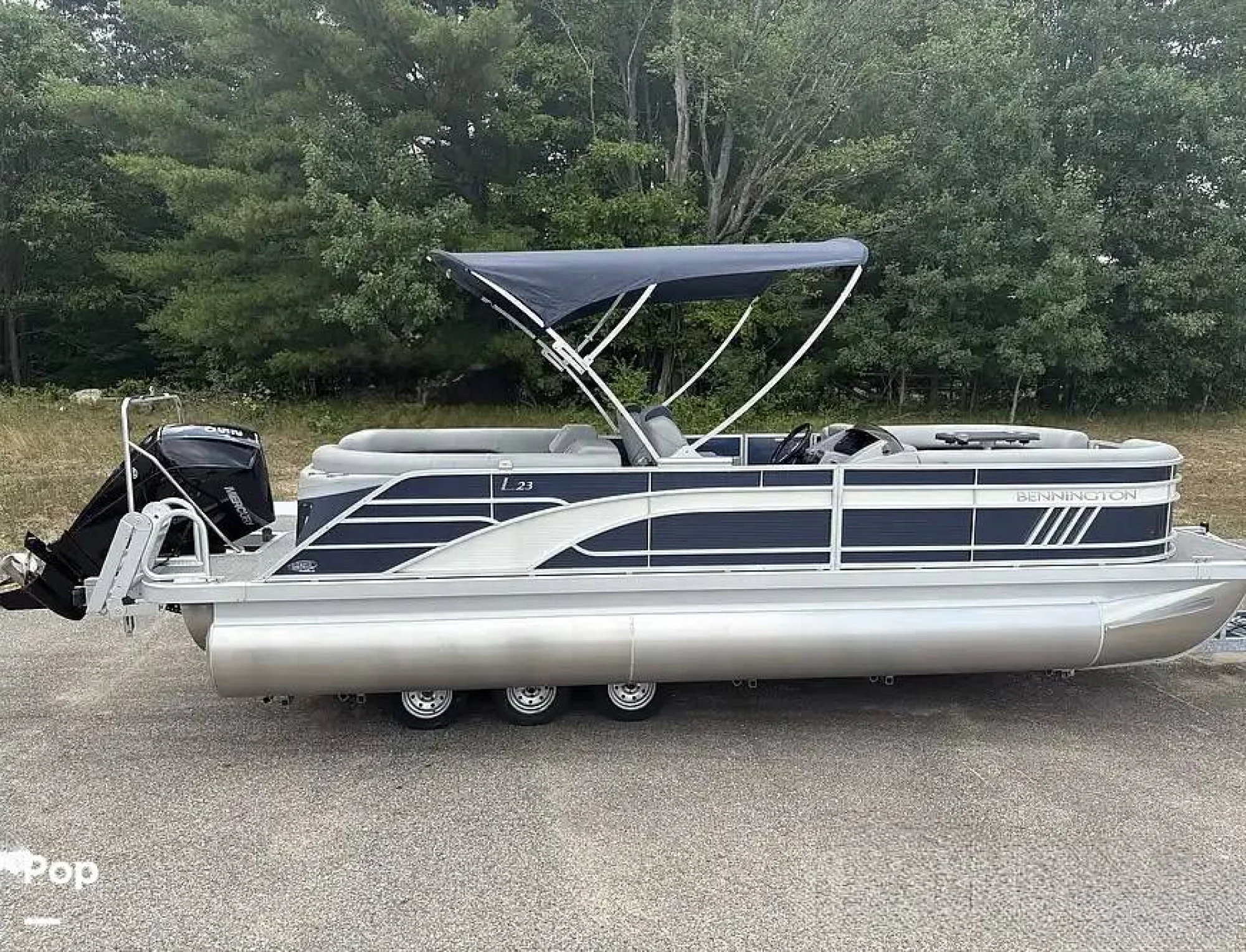 2023 Bennington 23LFB - Main Image