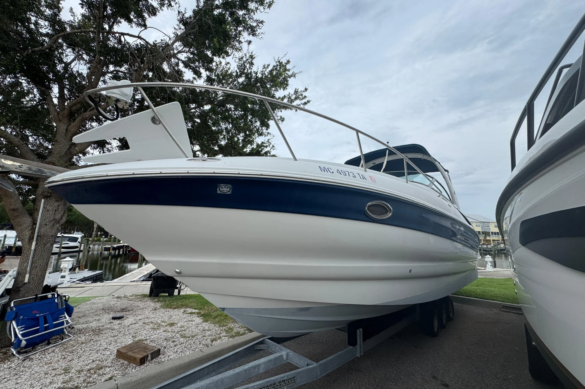 2004 Crownline 270 CR - Image 3