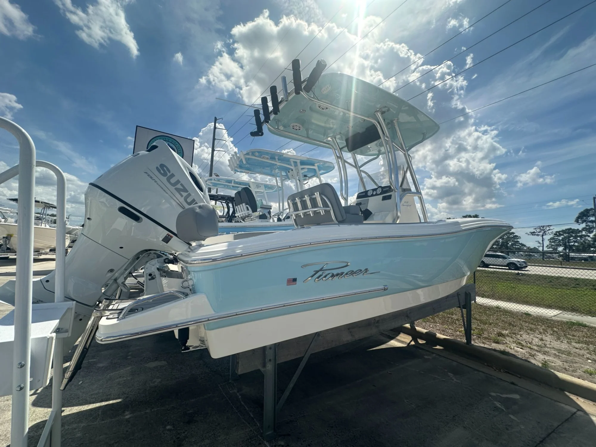 2026 Pioneer 202 Sportfish - Image 3