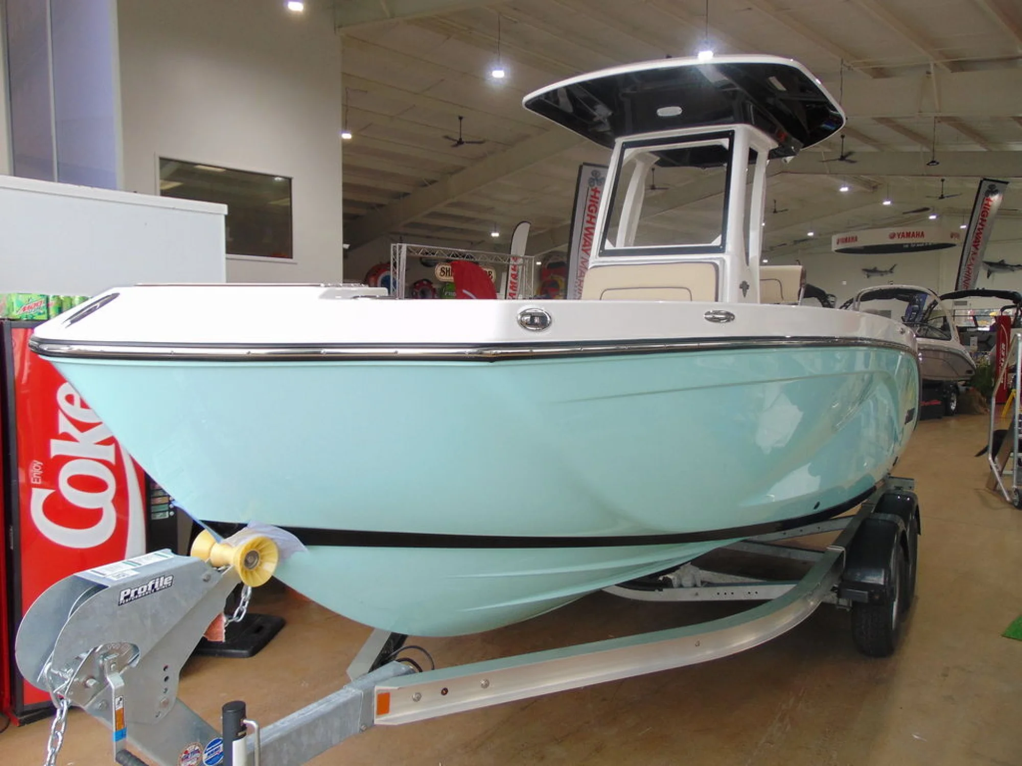 Yamaha Boats 222 FSH Sport E - Main Image