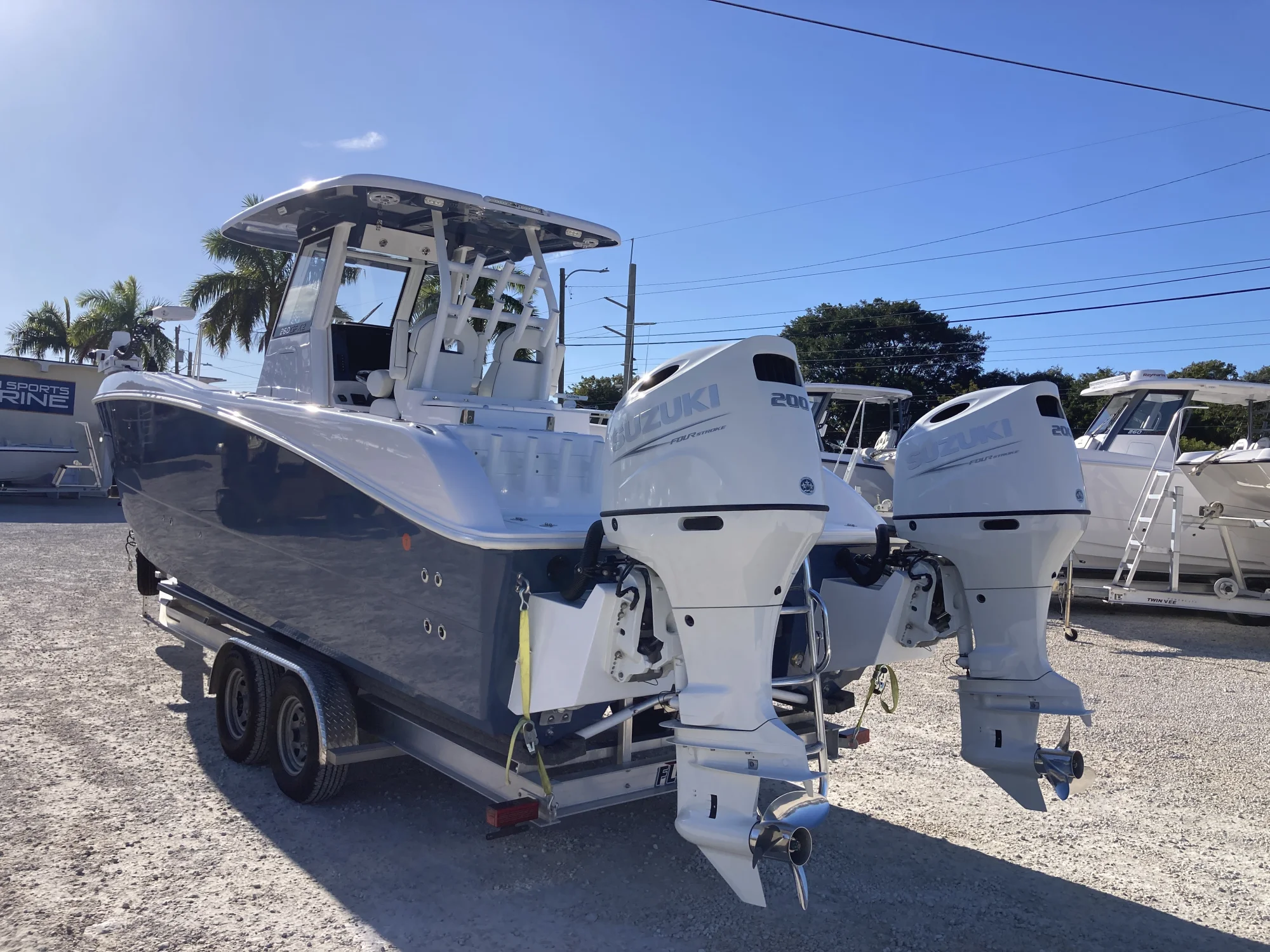 2025 Twin Vee 260 GFX2 - Image 4